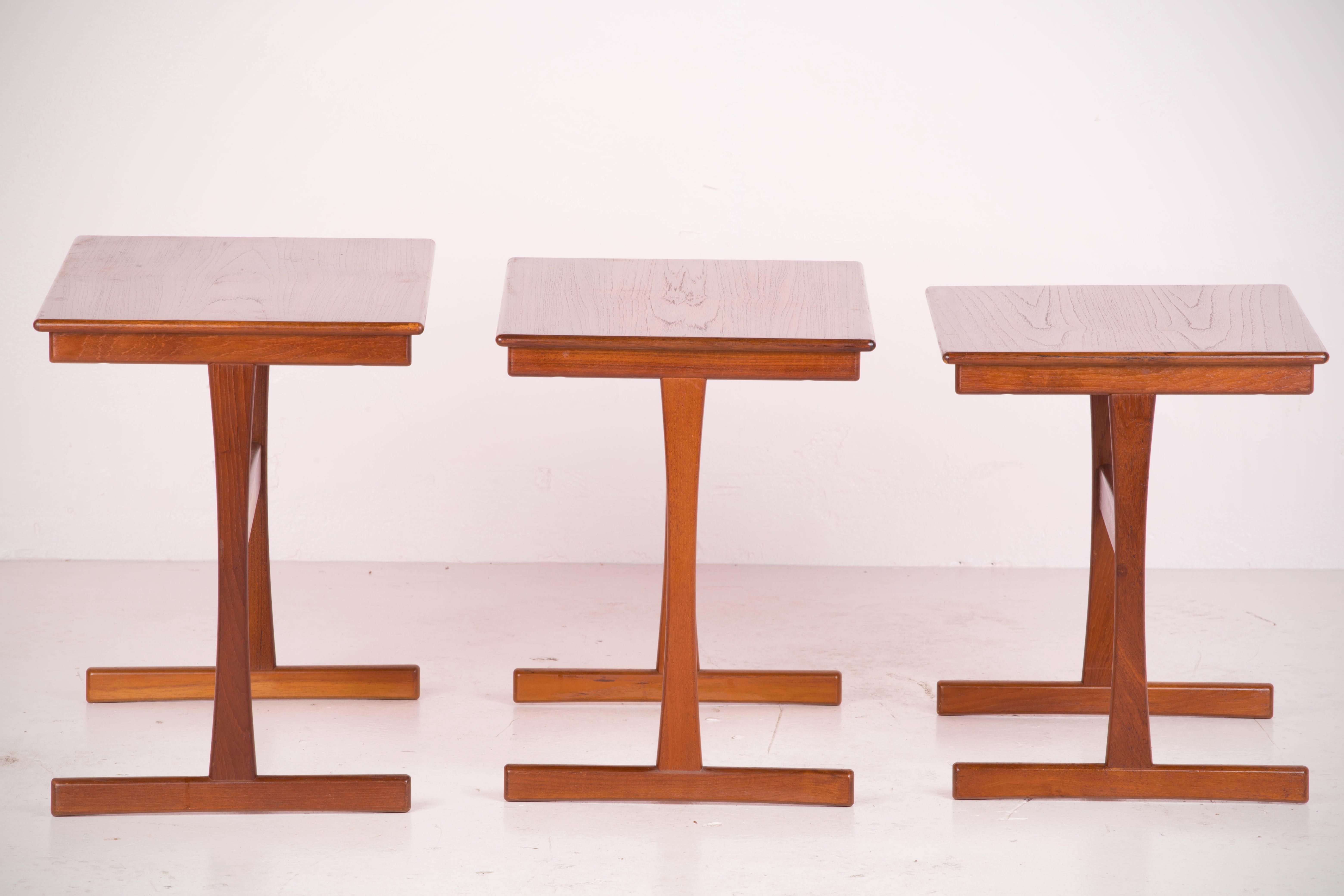 Tables basses gigognes scandinaves