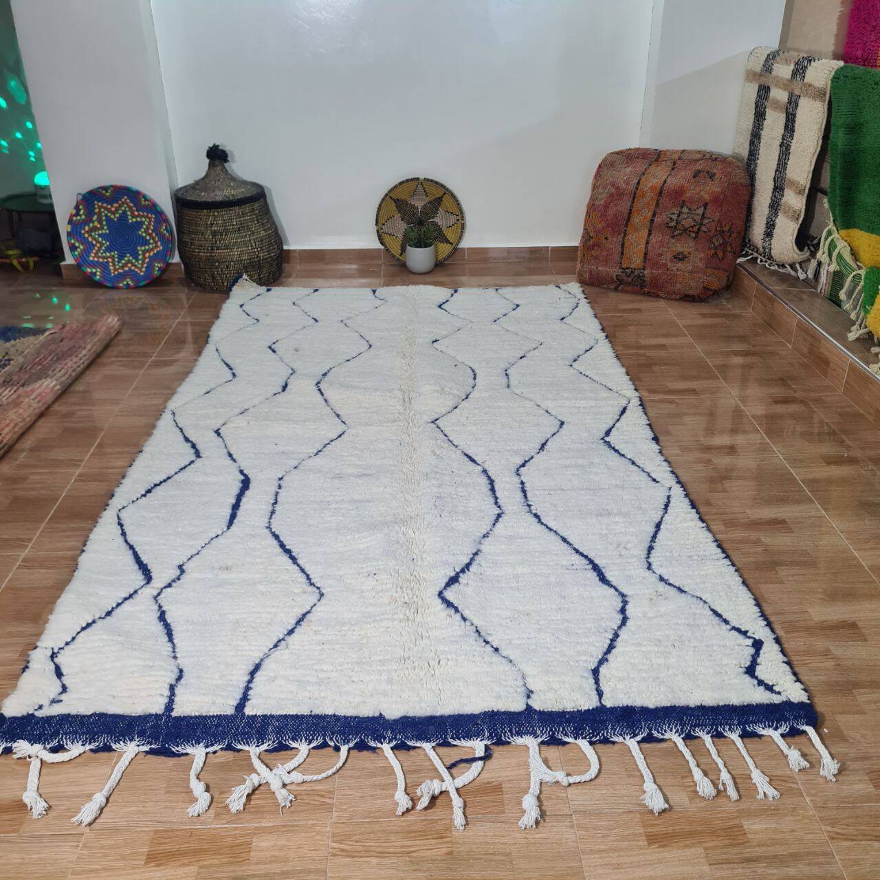Handmade wool Berber rug 250 x 150 cm