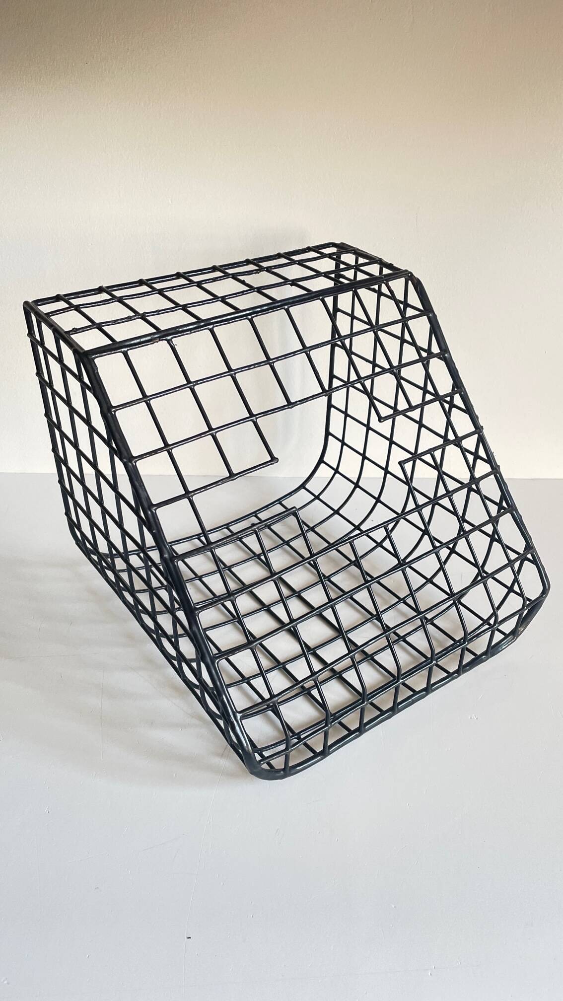 Vintage storage steel wire wall basket