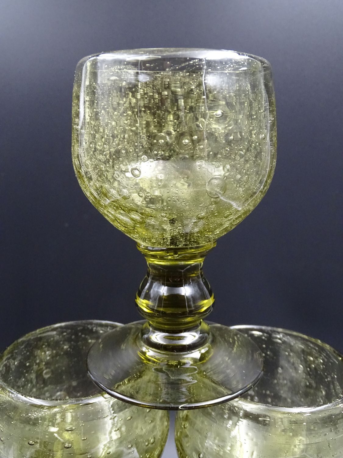 Lot of 8 glasses of wine or water - bubbling glass year 1970