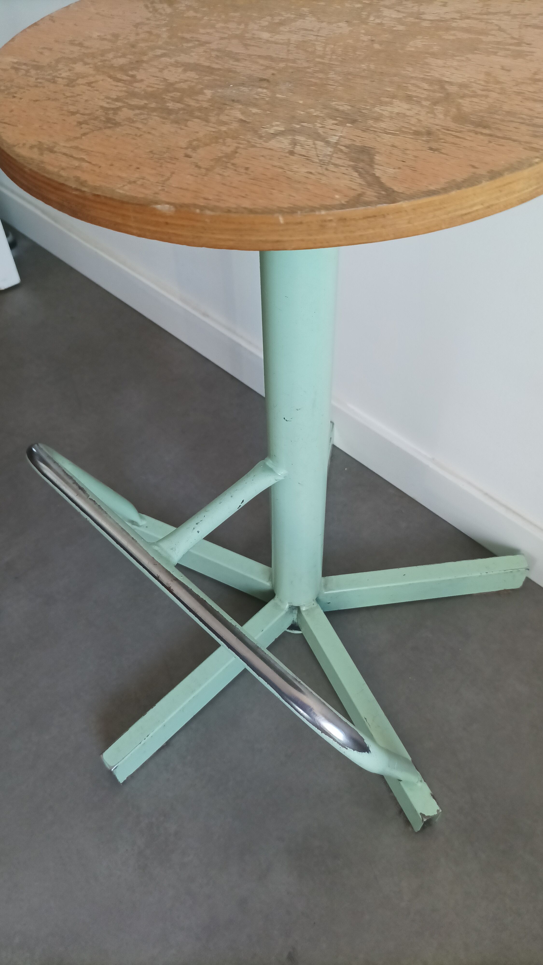 Workshop stool