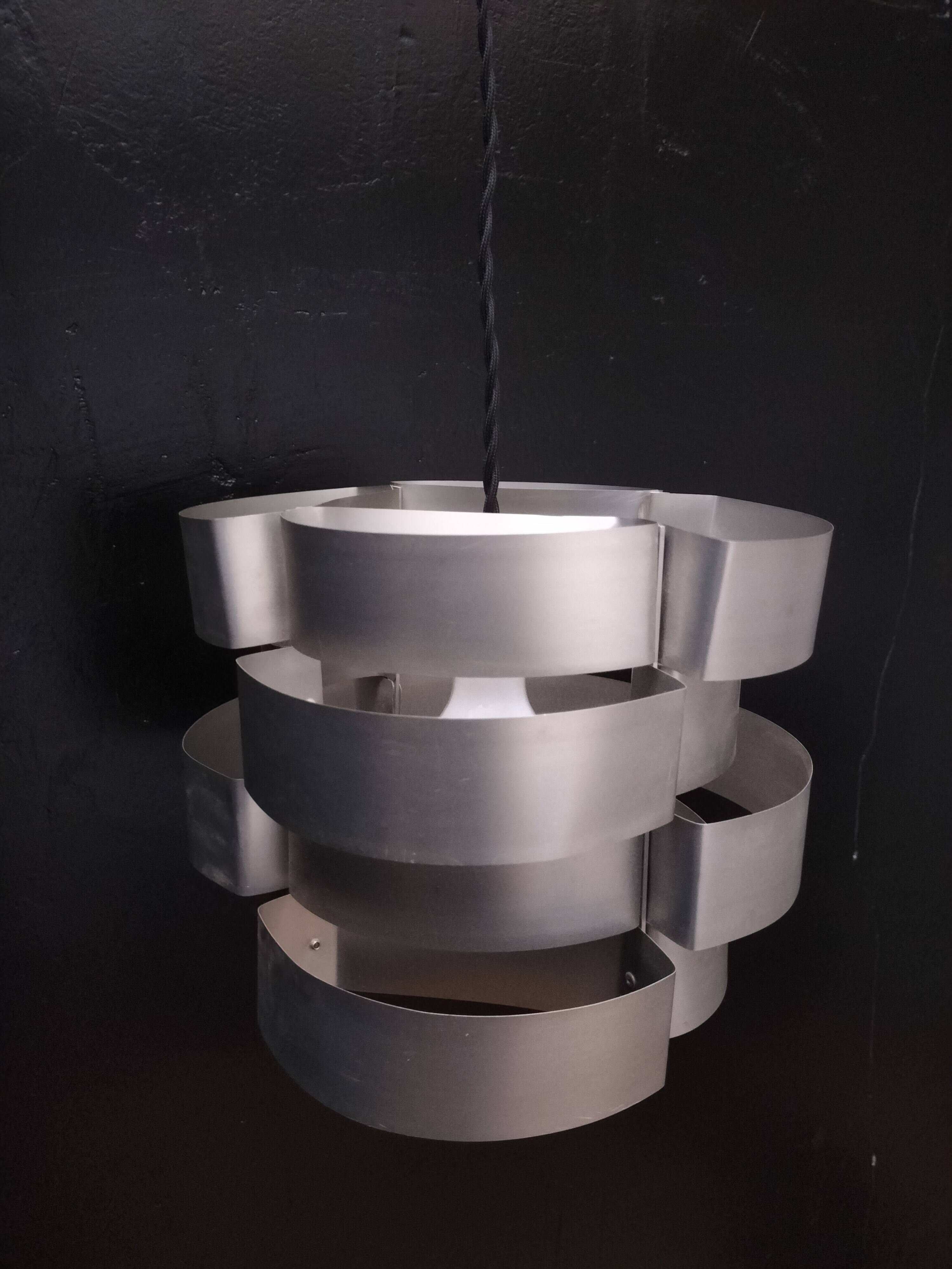 Max sauze pendant light