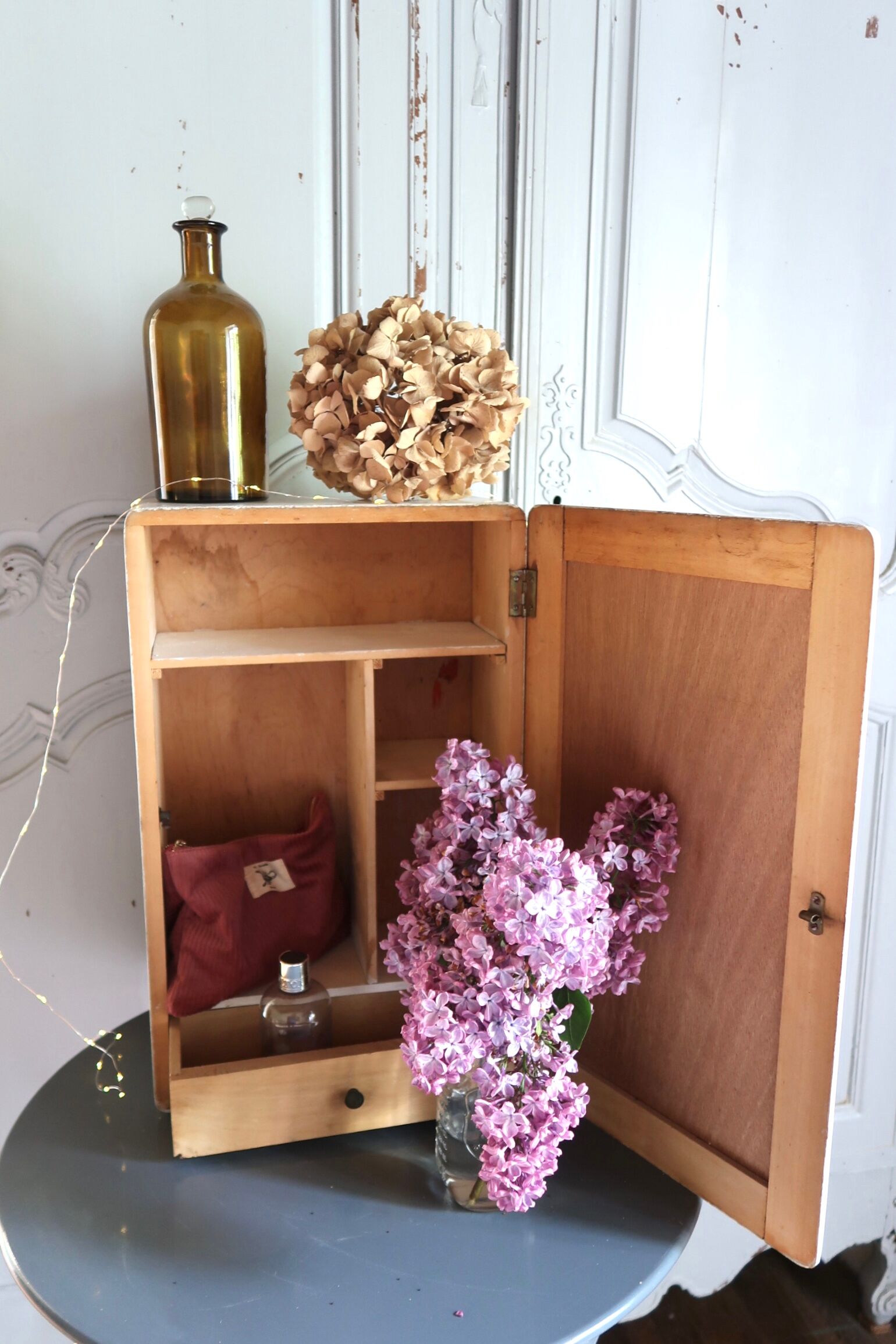 Armoire à pharmacie