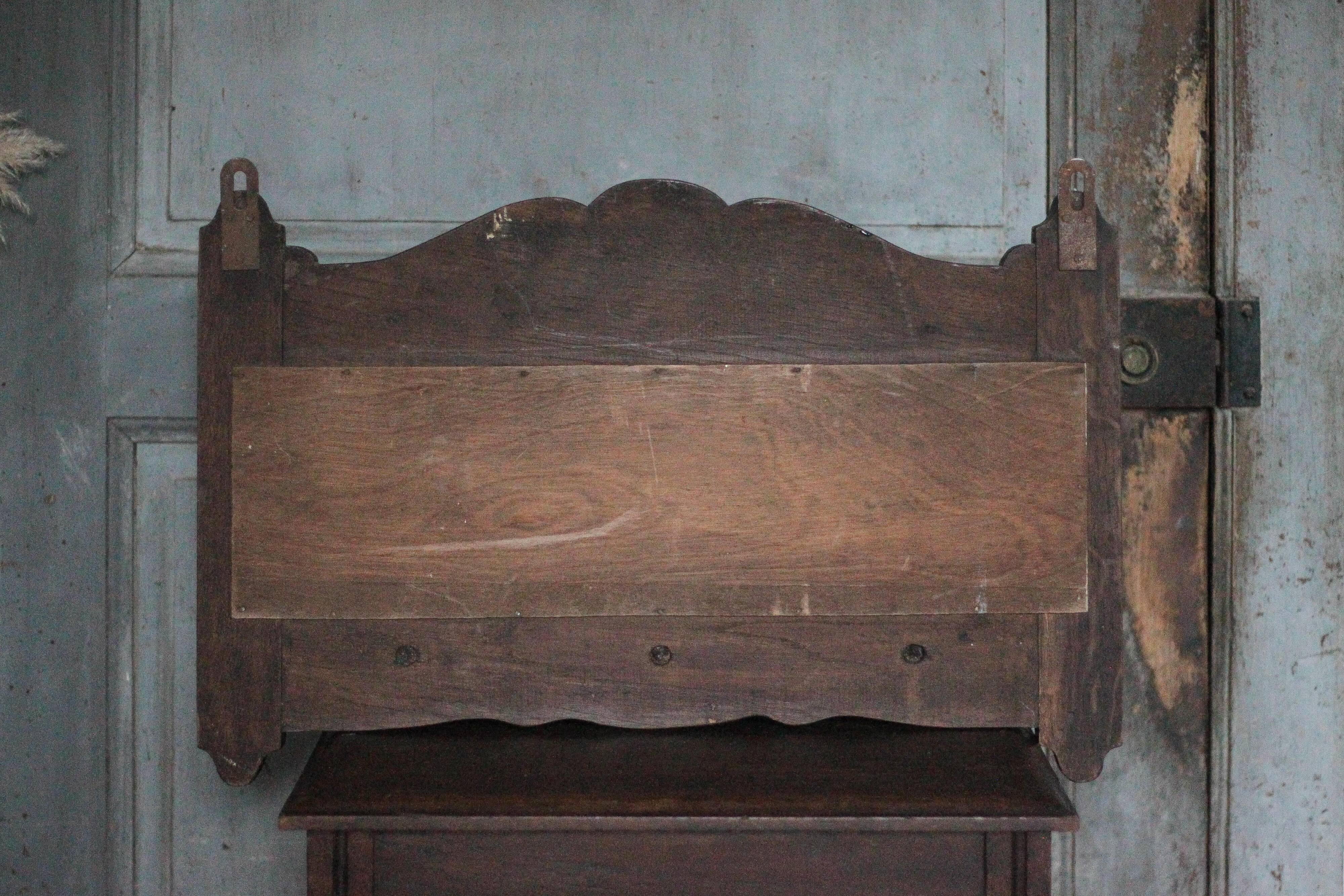 Solid wood coat rack with wall mirror, heart-shaped coat hooks