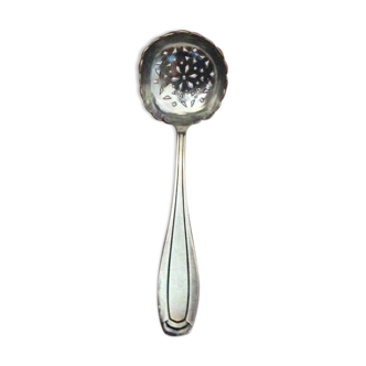 Spoon to sprinkle in silver