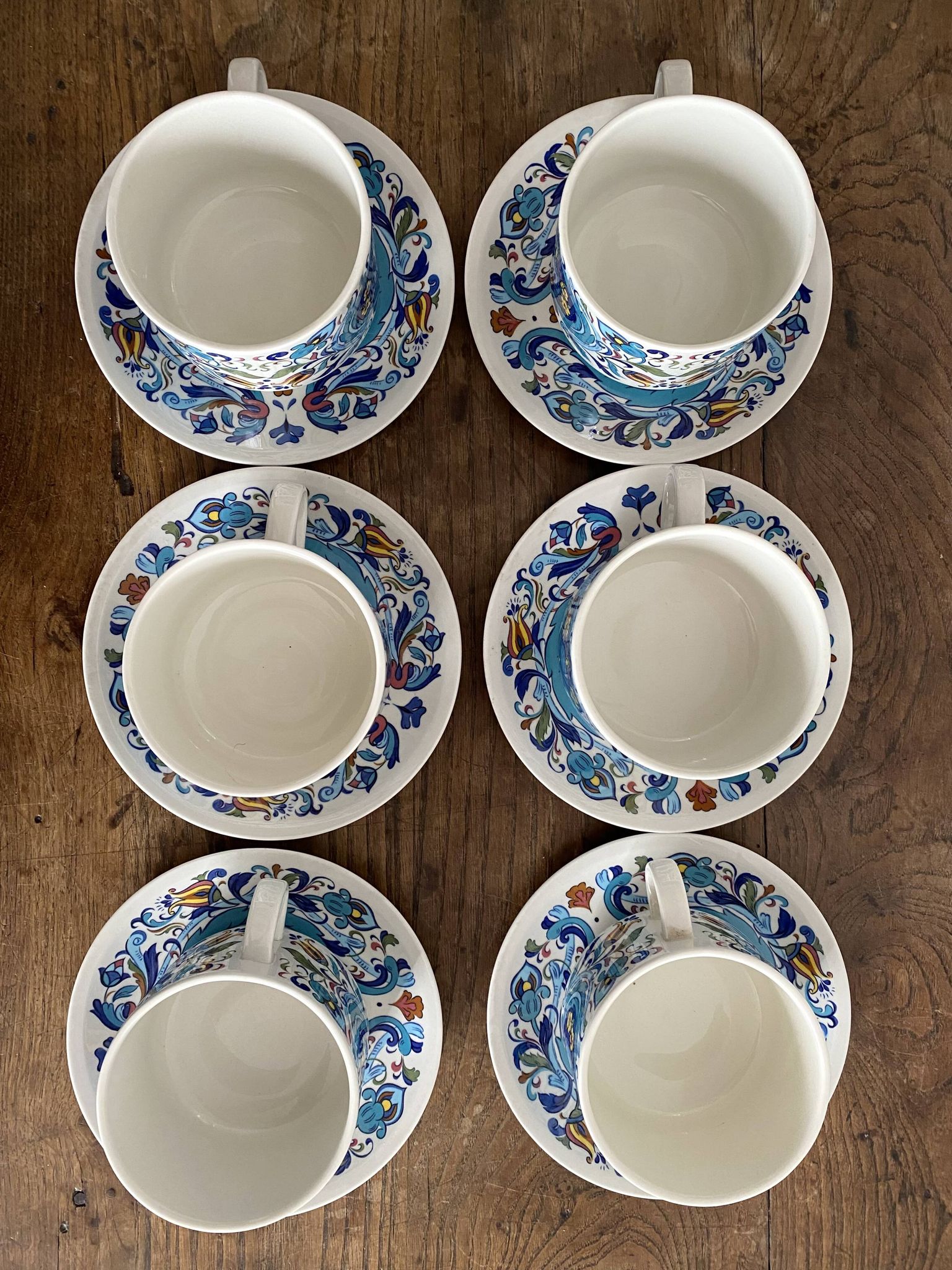 Villeroy and Boch Izmir model large cup breakfast set