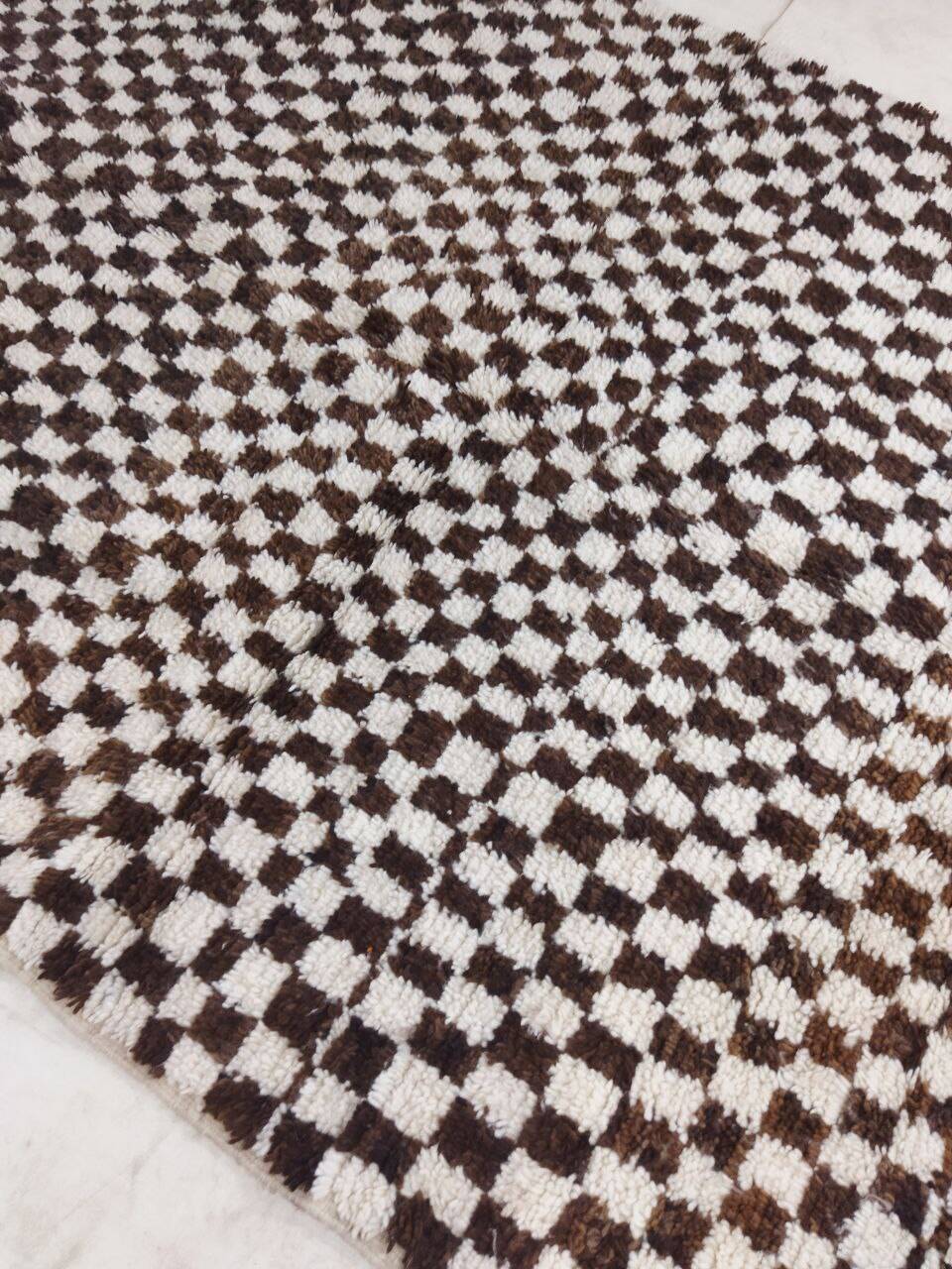 Handmade moroccan berber rug 310 x 192 cm