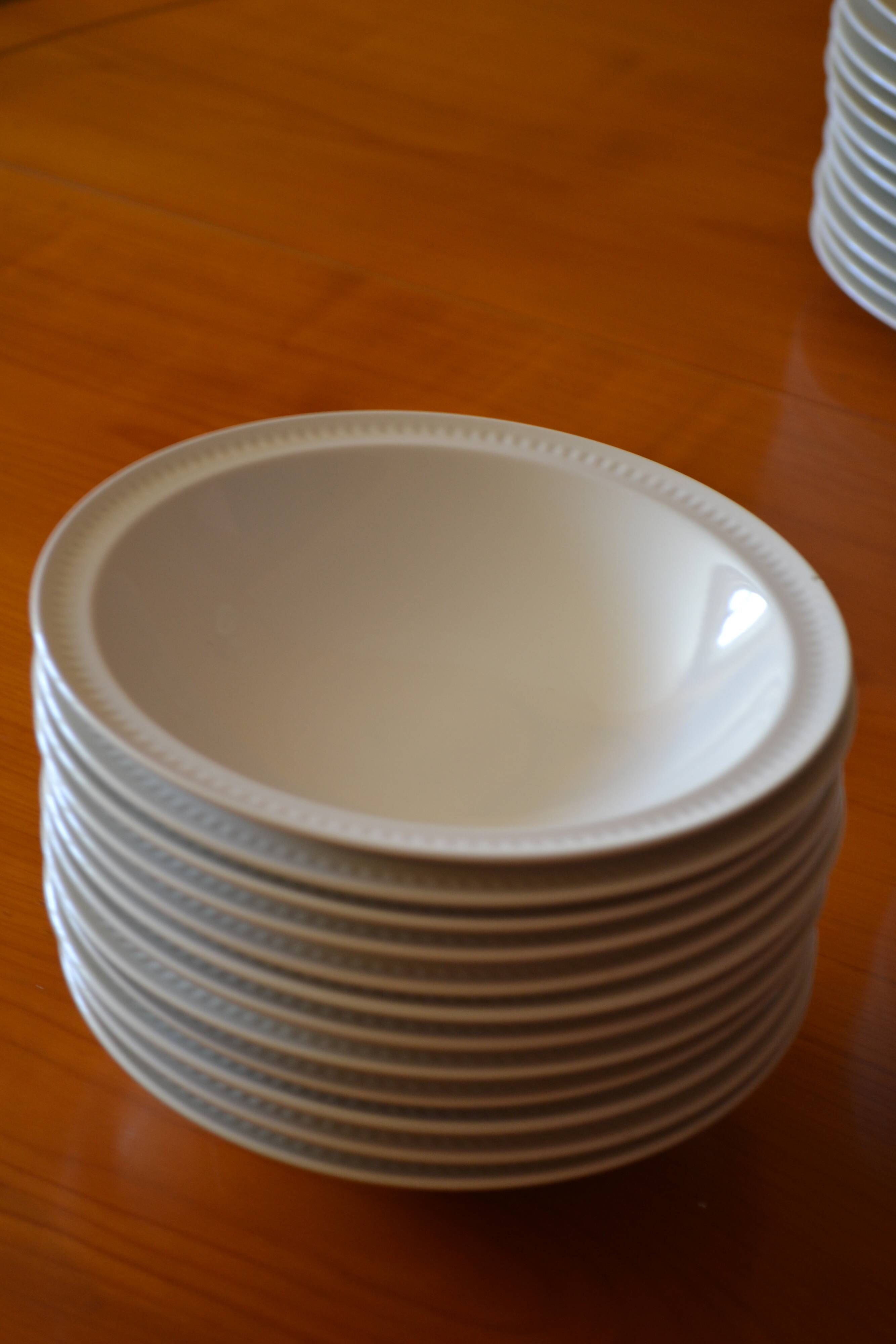 11 Soup plates