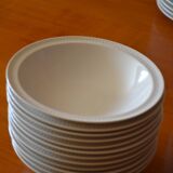 11 Soup plates