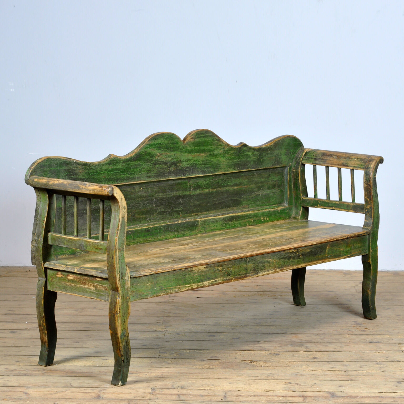 Antique pine bench, 1920s