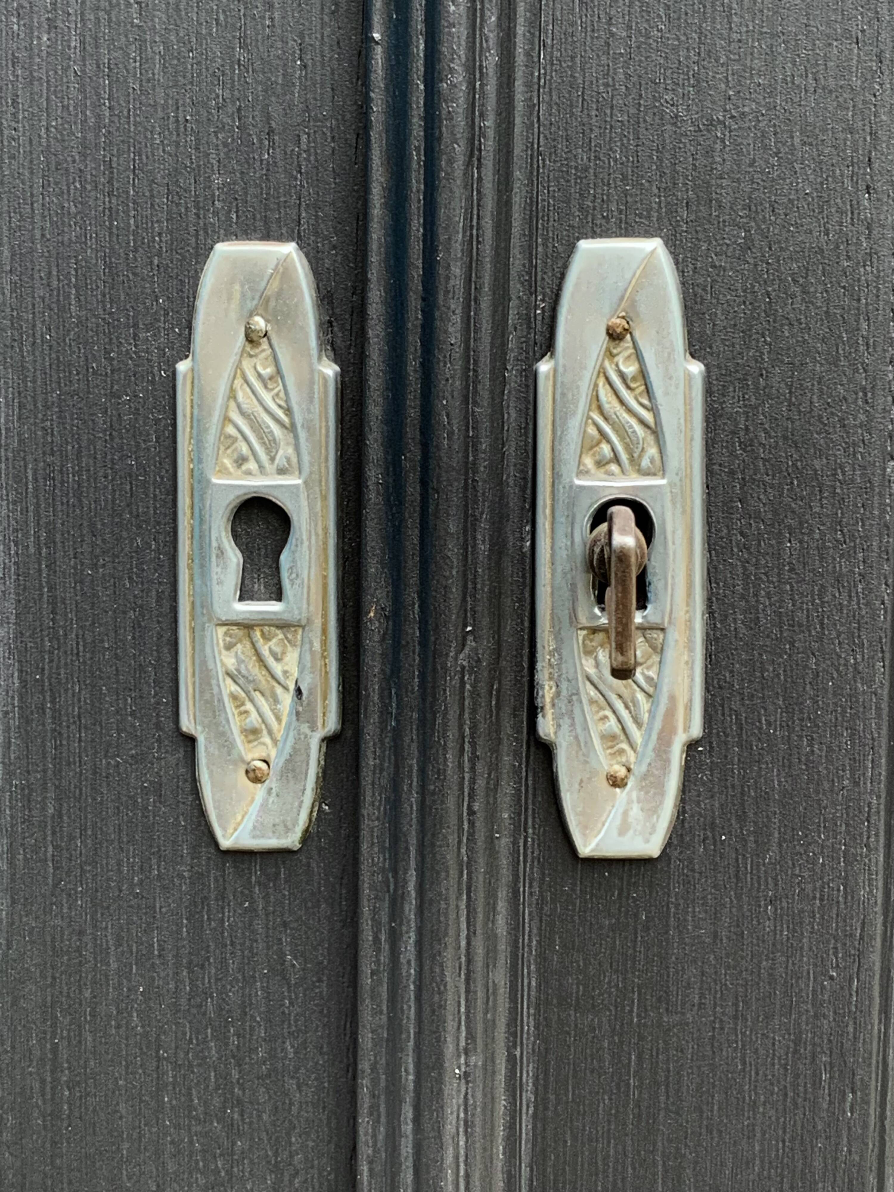 Parisian art deco buffet in solid walnut 1930