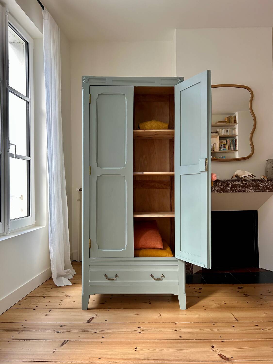 Parisian Wardrobe (renovated)