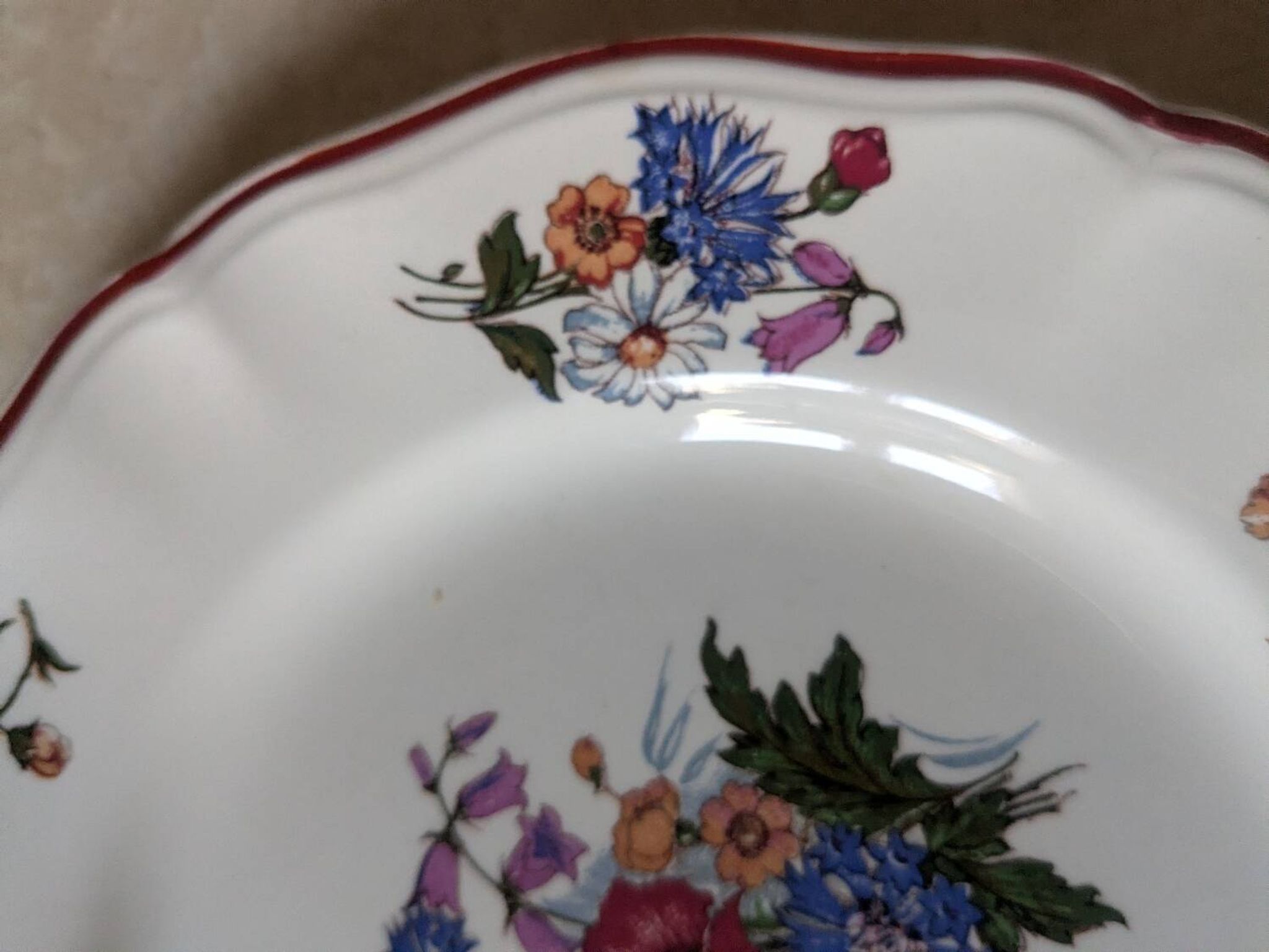 Deux assiettes plates Sarreguemines Agreste