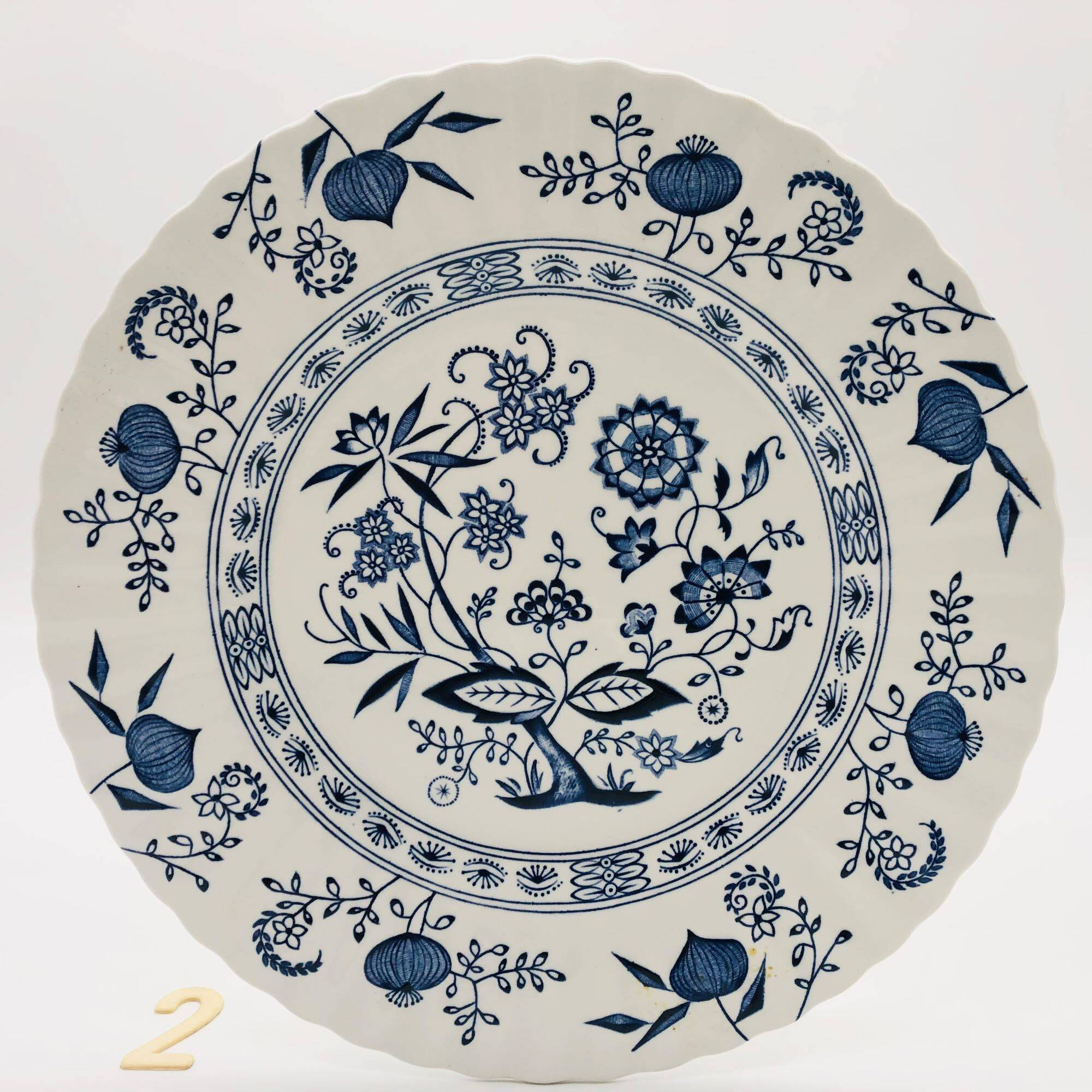 6 Dinner plates, J & G Meakin Classic White Blue Nordic.