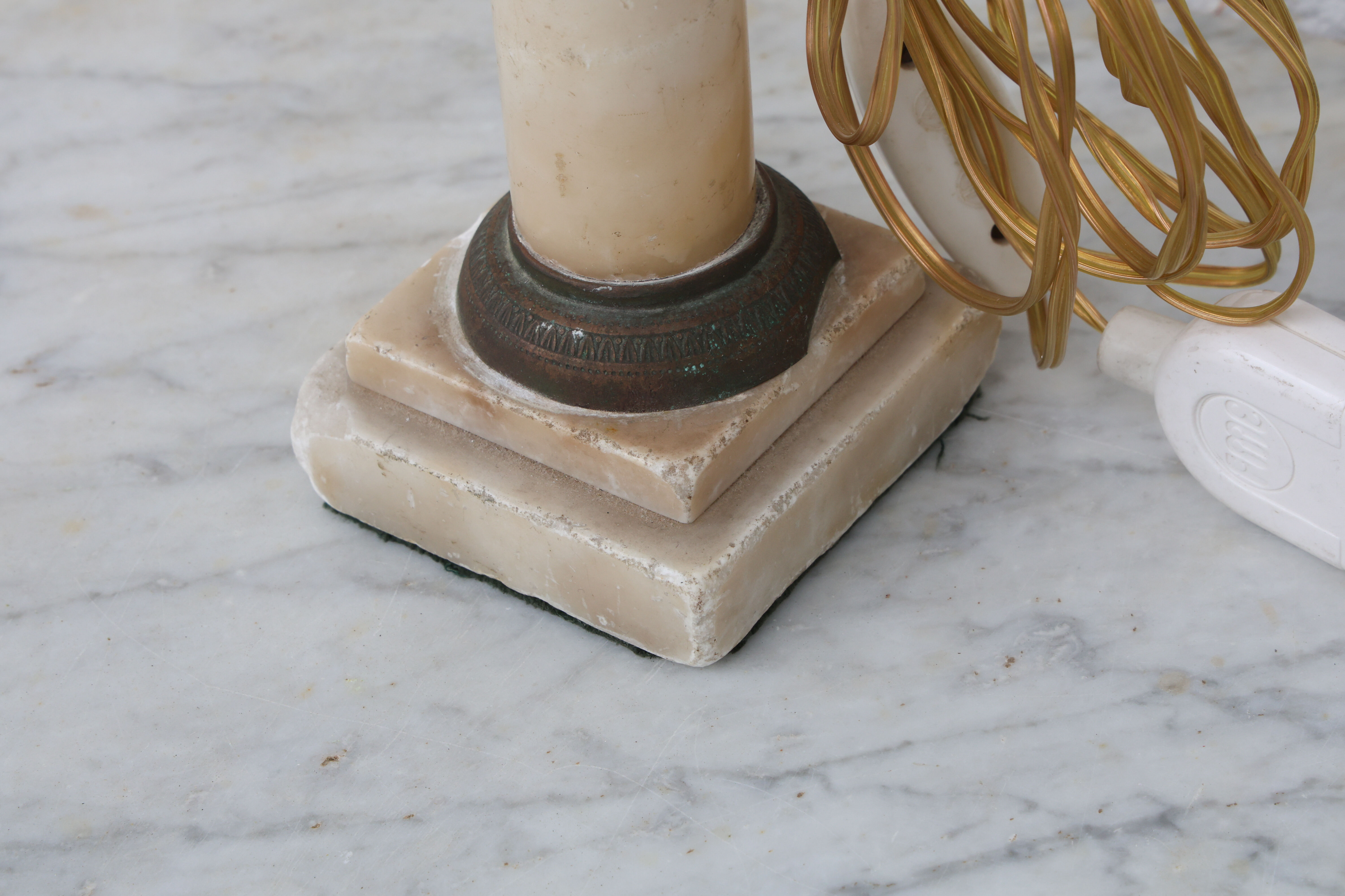 Vintage Art Decò Alabaster Table Lamp