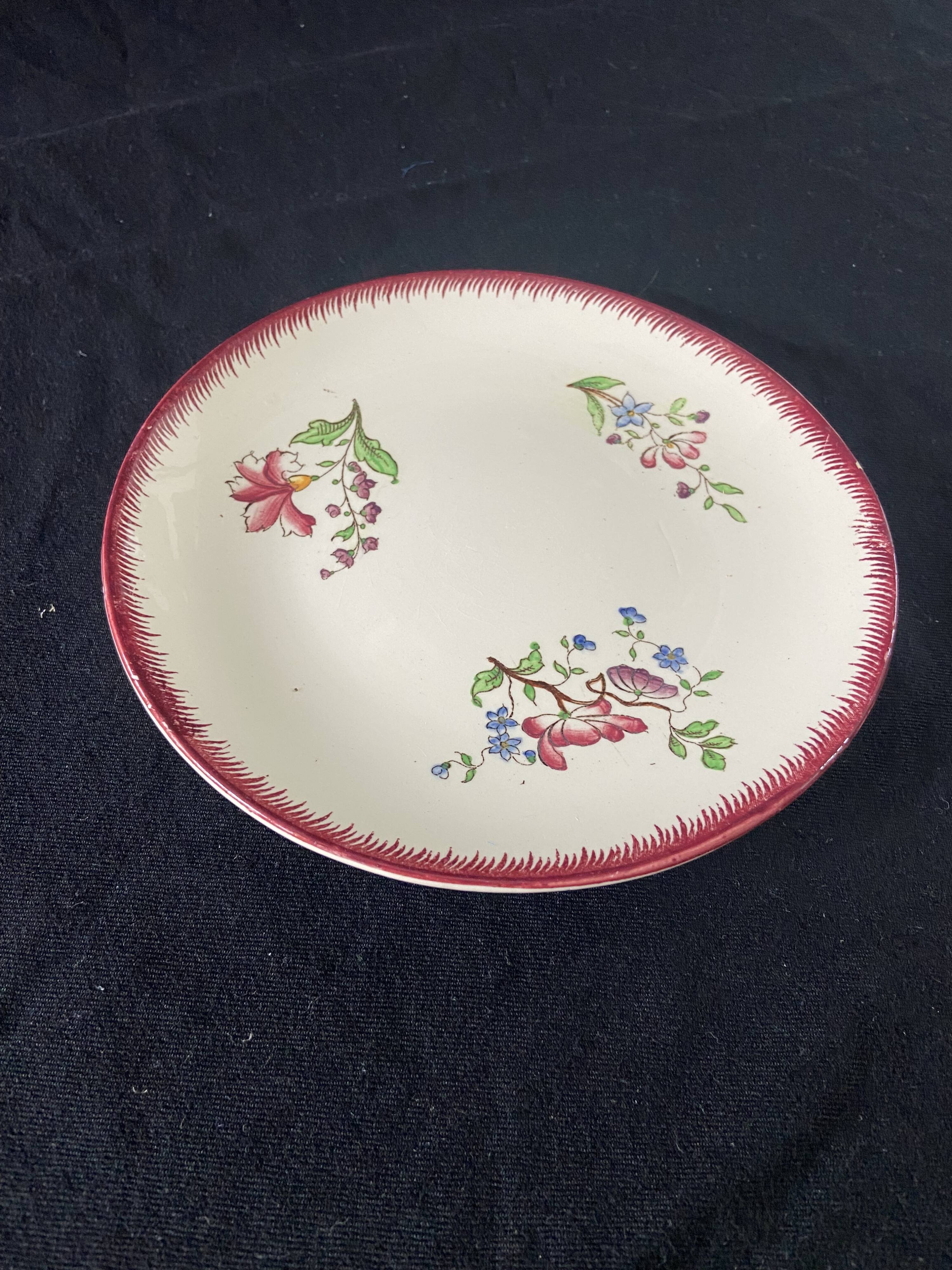 12 Digoin Sarreguemines "Strasbourg" pattern dinner plates