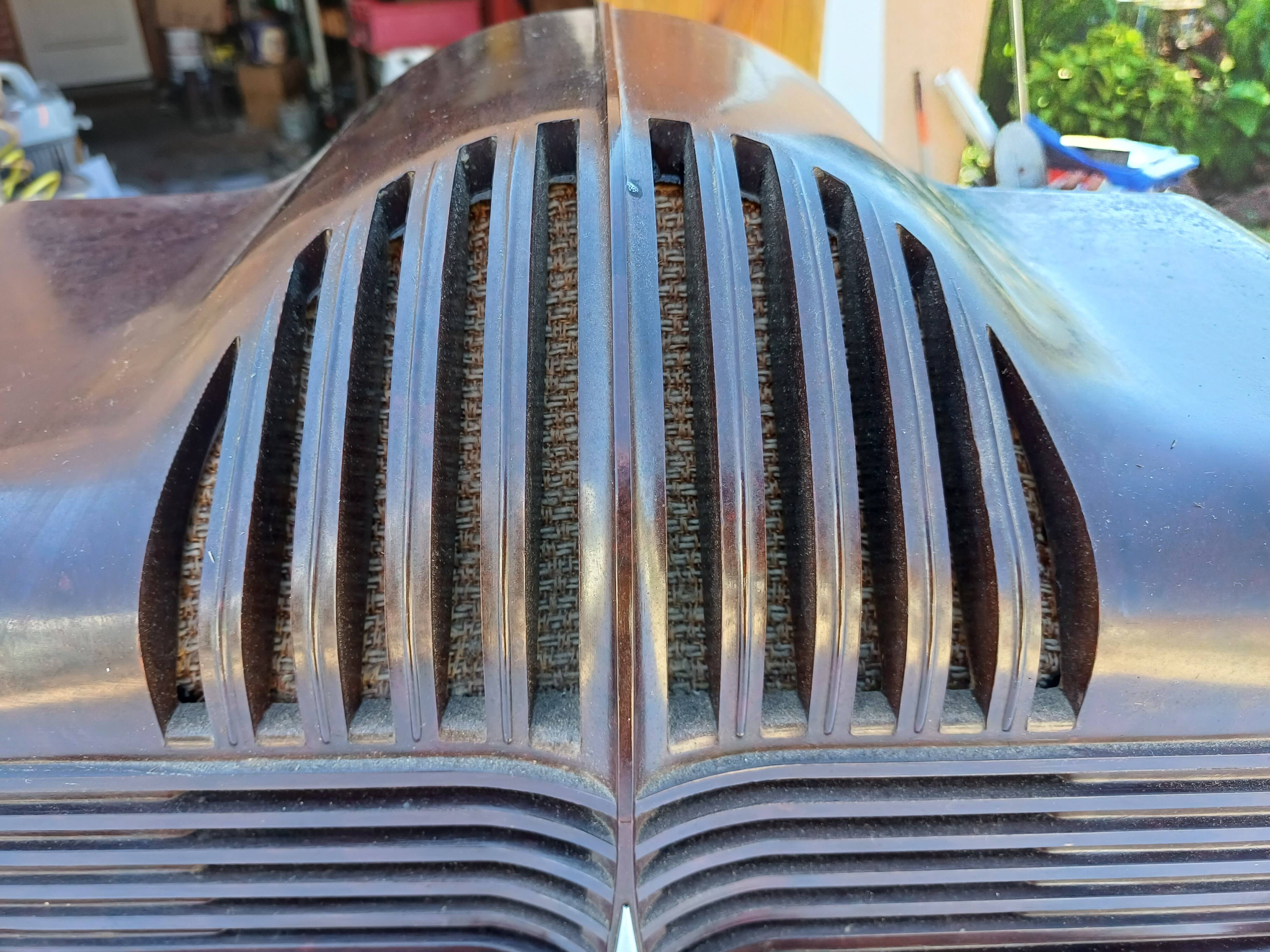 Radio Bakelite Sonora Excellence 302