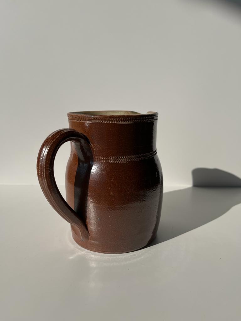 Brown ceramic pitcher H: 20 cm