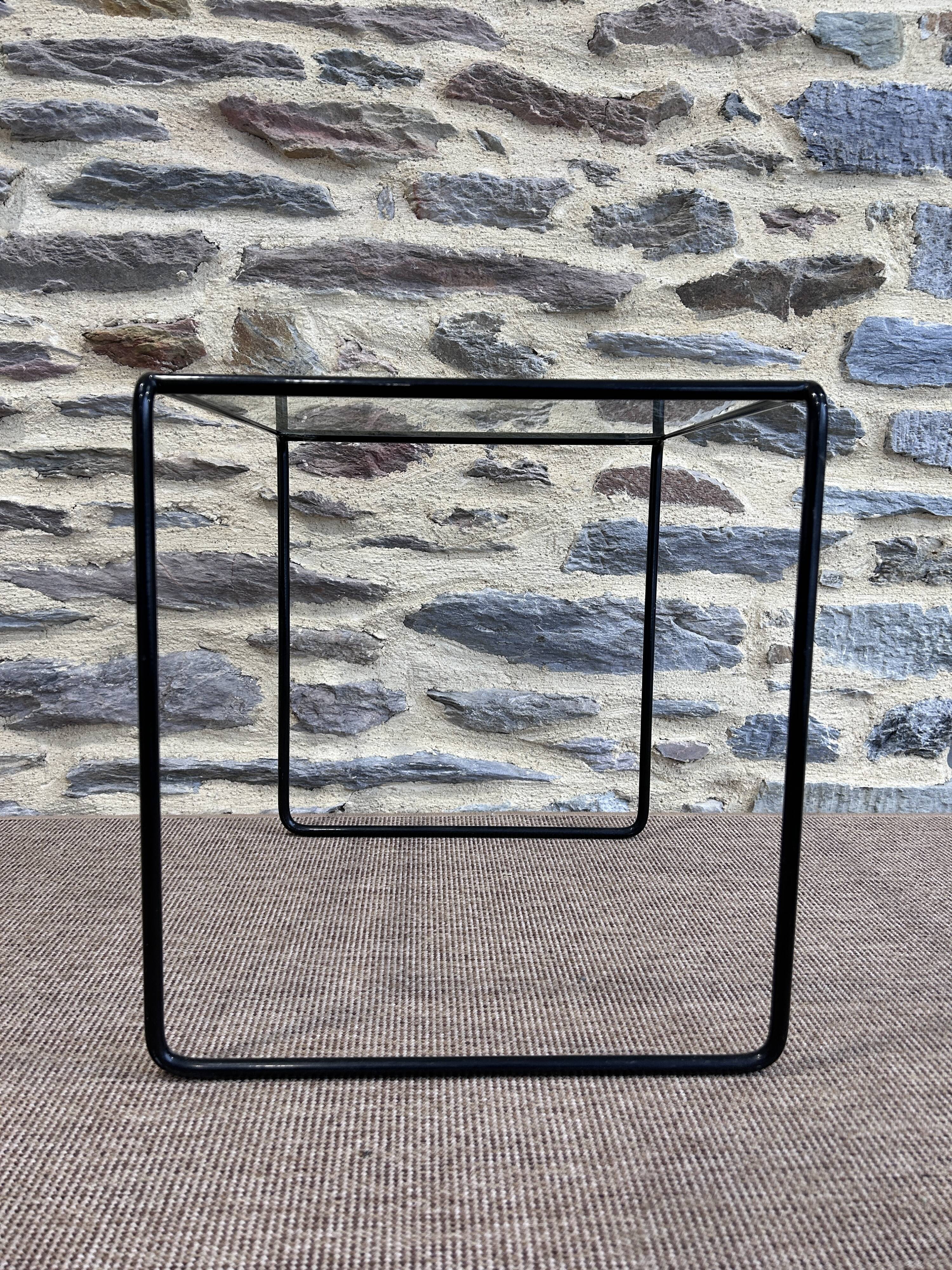 Black wire metal side table