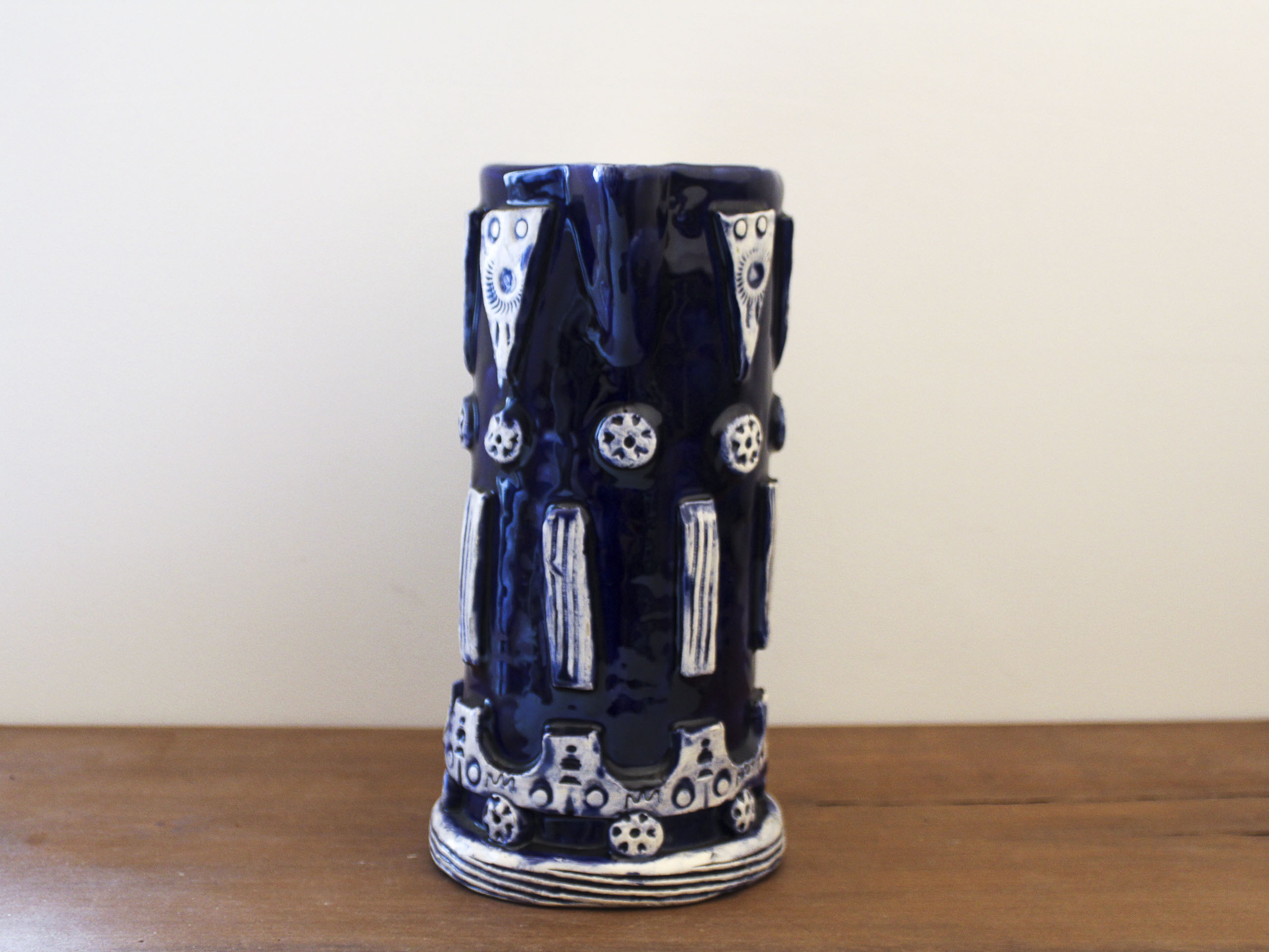 Pichet en céramique bleu et blanc de Keskar
