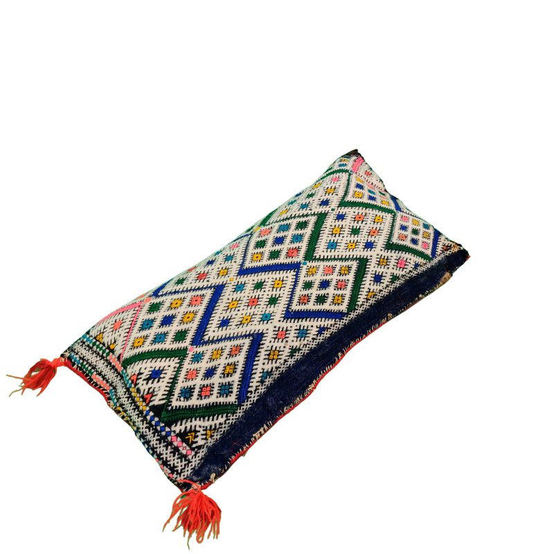 Berber cushion Kilim with 2 pompoms