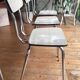 Table formica avec 4 chaises assorties