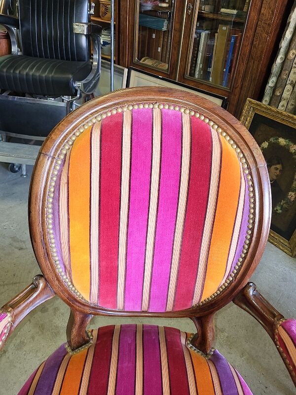 Pair of armchairs louis philippe medaillon walnut of the xix th century