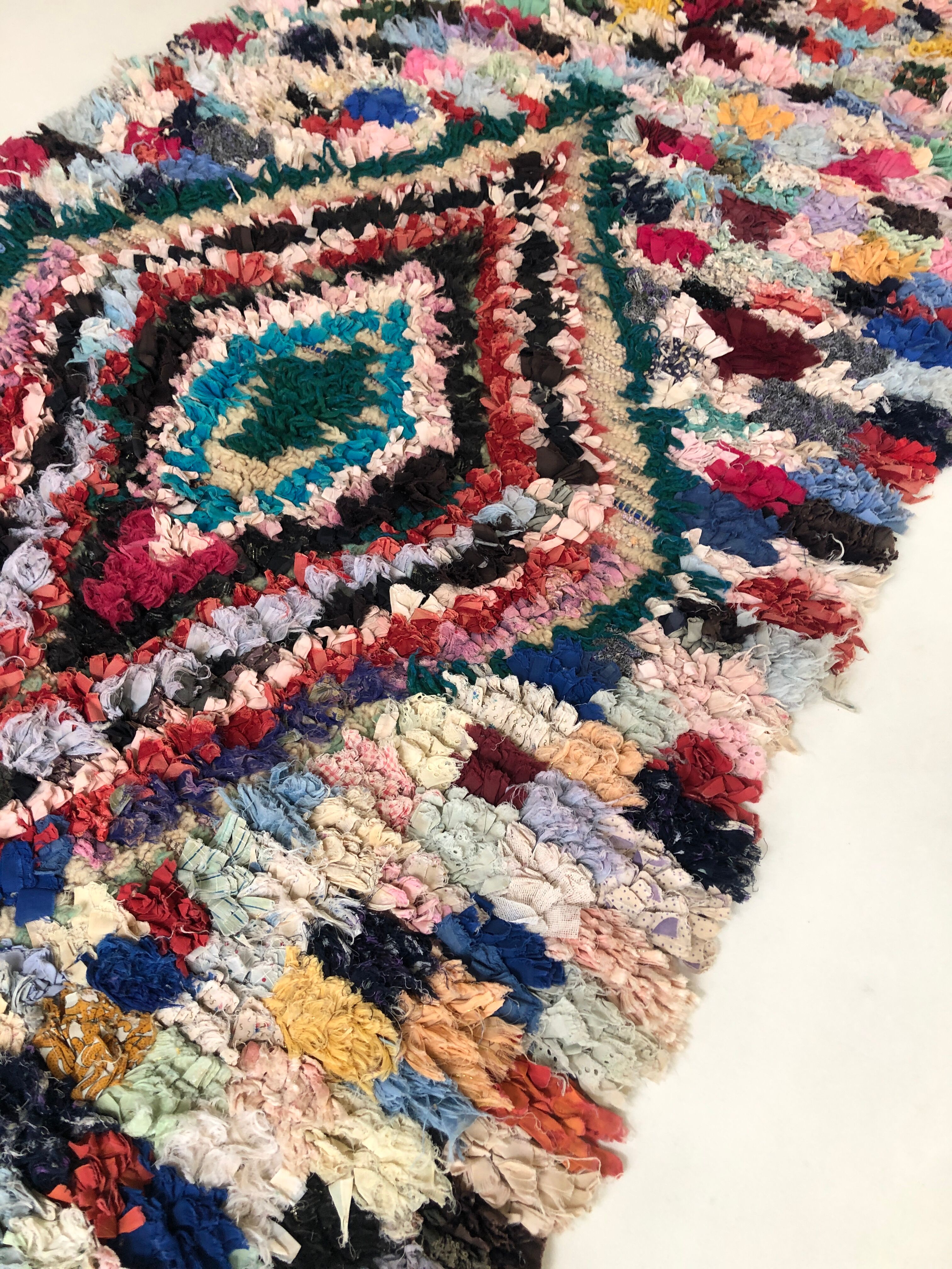 Moroccan Berber carpet Boucherouite 3.05x0.90m