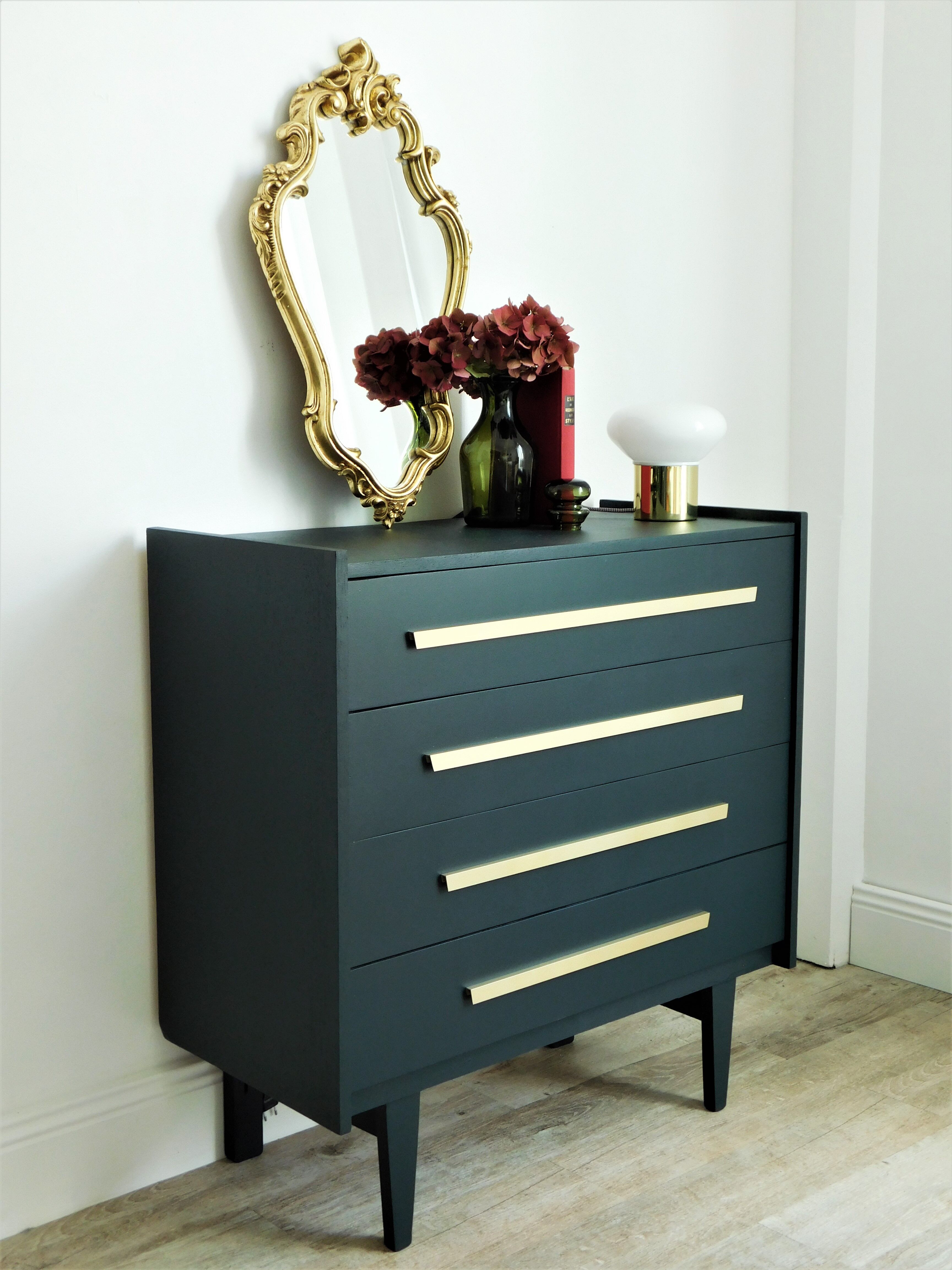 Commode vintage bleu profond
