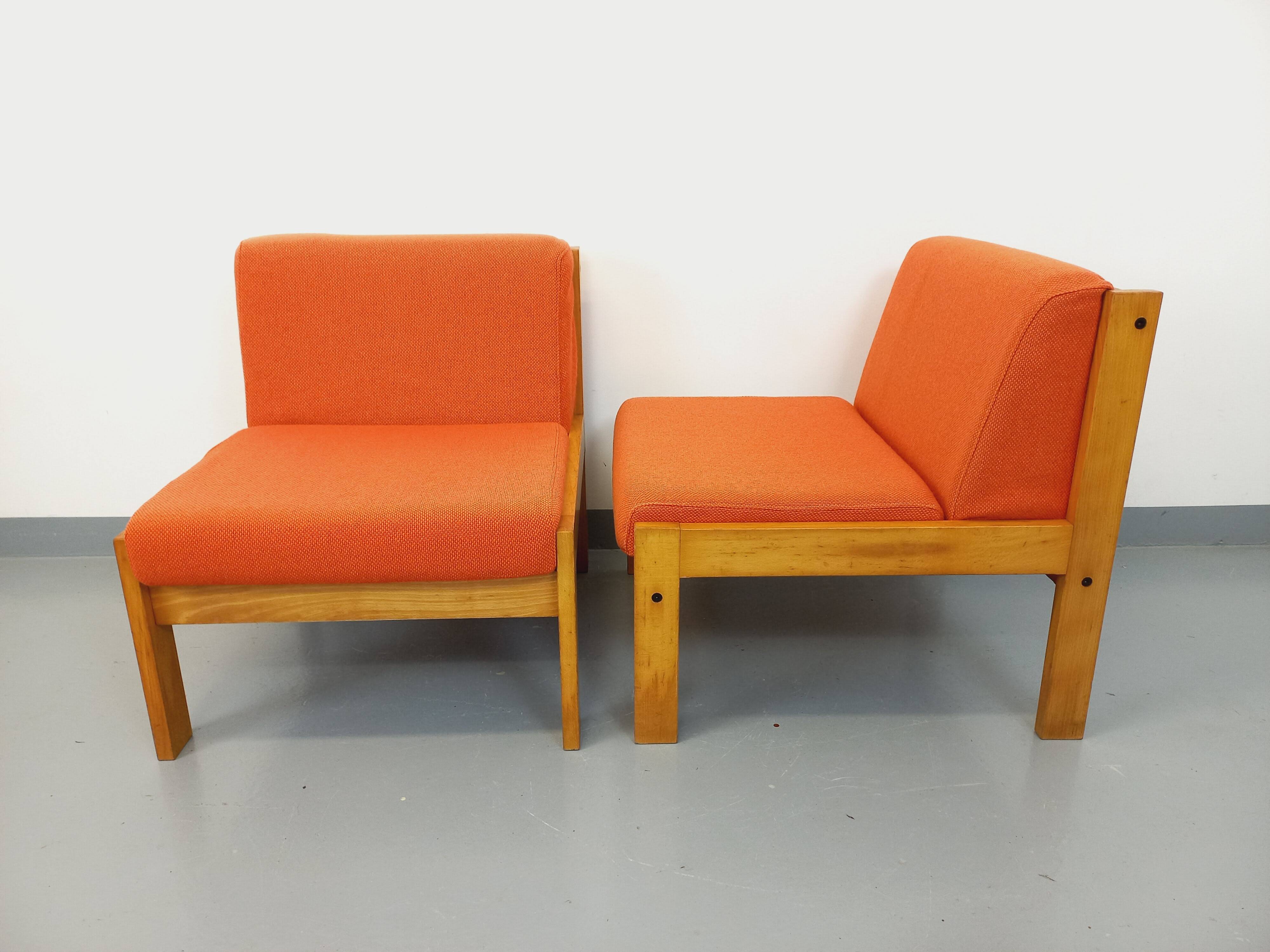 Set of 2 vintage Baumann armchairs in orange fabric and wood from the 80s
