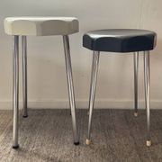 Duo de tabourets en bakélite, années 50