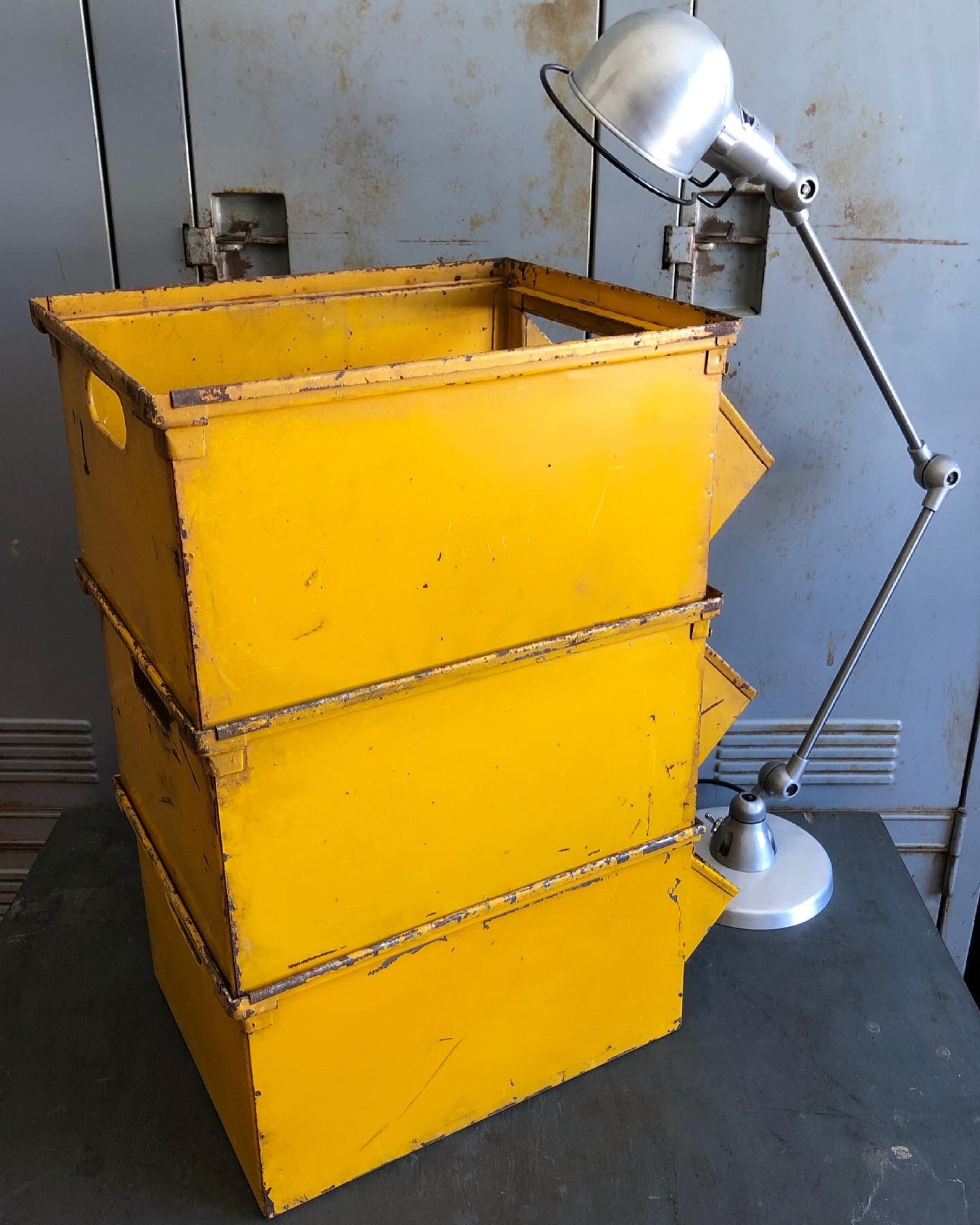 Industrial beaked bin