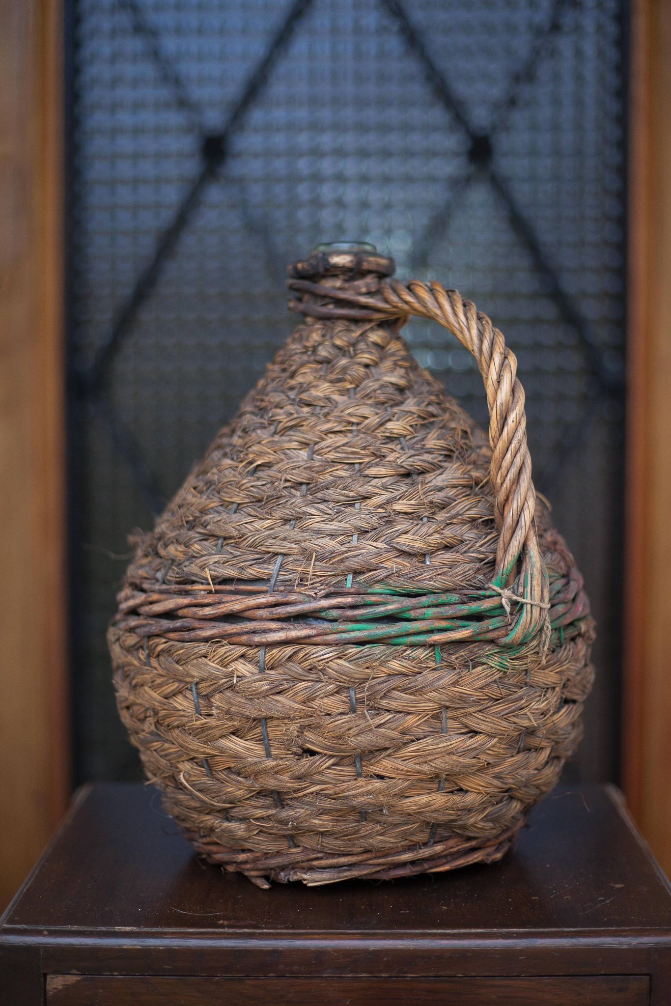 Lady Jeanne bottle, green glass bottle dressed in straw and wicker weaving, carboy, decorative v