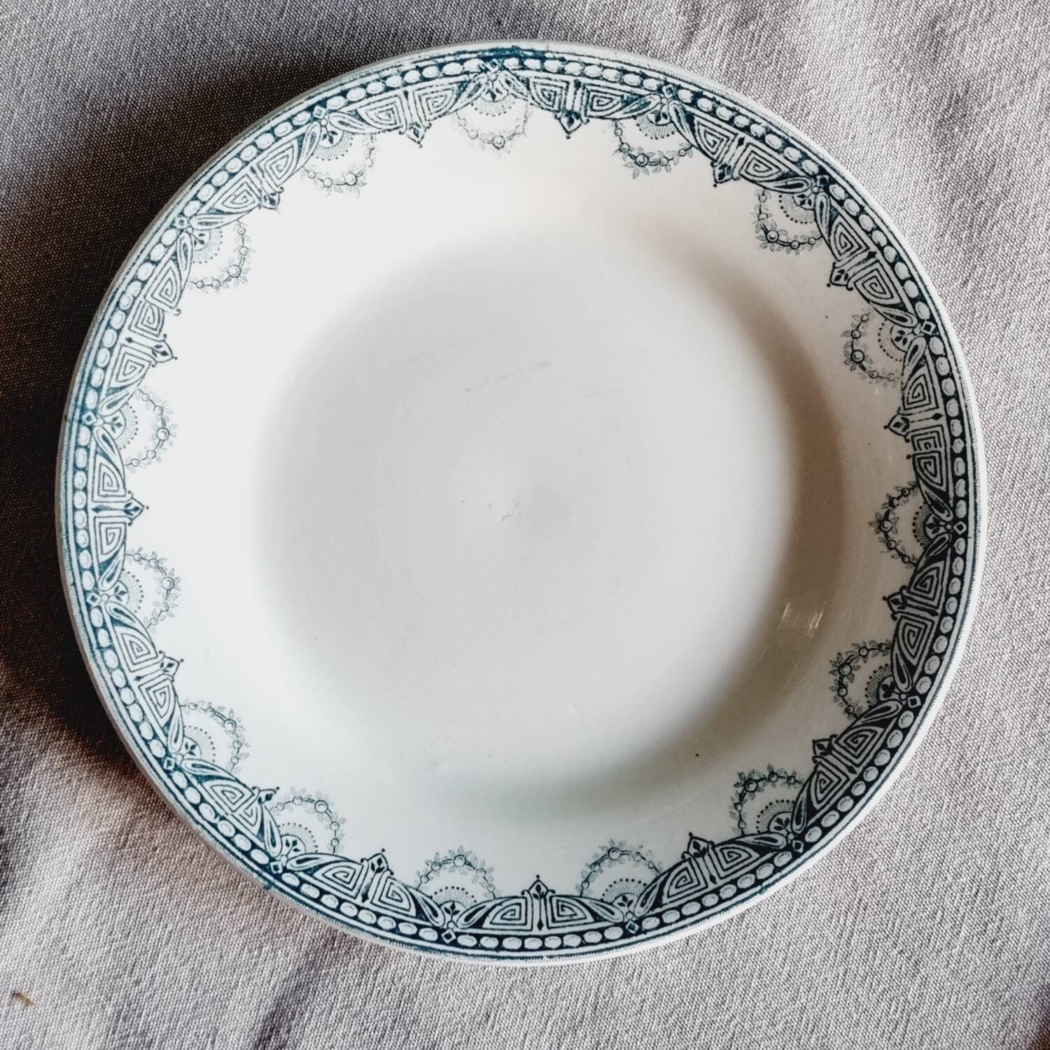 10 assiettes à desserts Léon Graves Clairefontaine Recamier