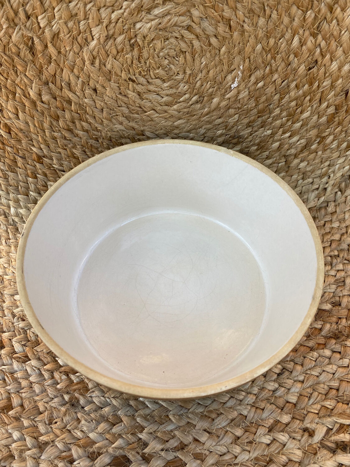 Enamelled salad bowl