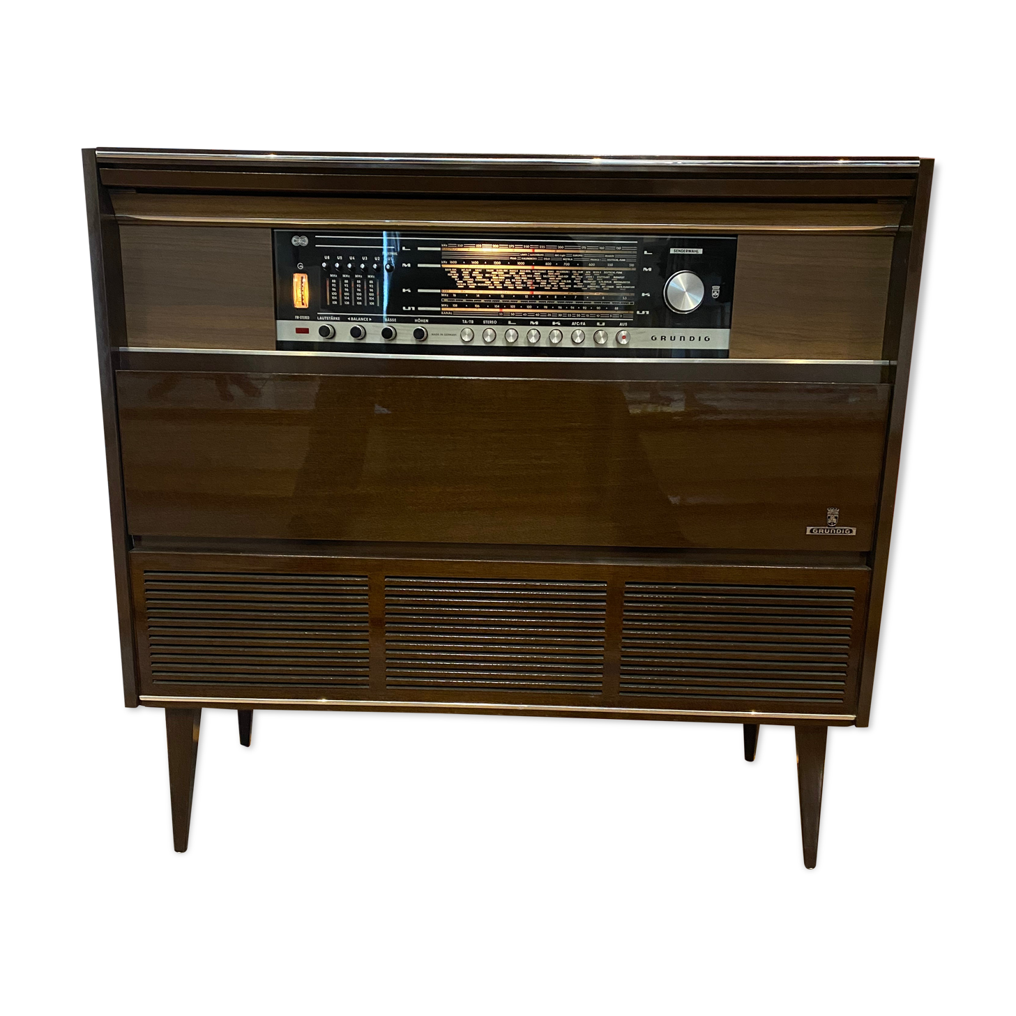 Vintage grundig radio cabinet