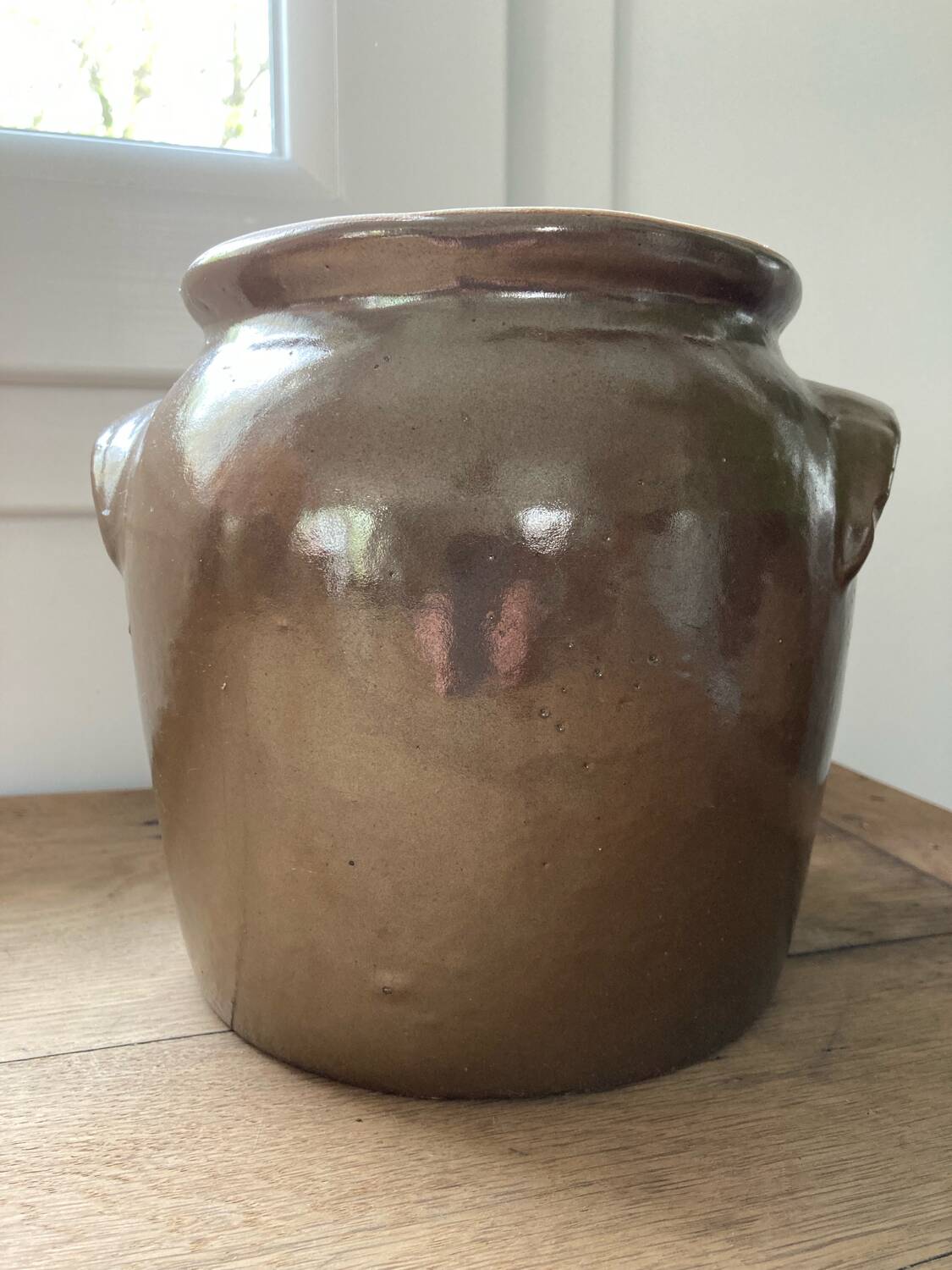 Brown stoneware jar