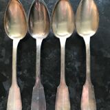 Pop-up Christmas 2022 Set of 4 silver spoons dating from the early twentieth century.