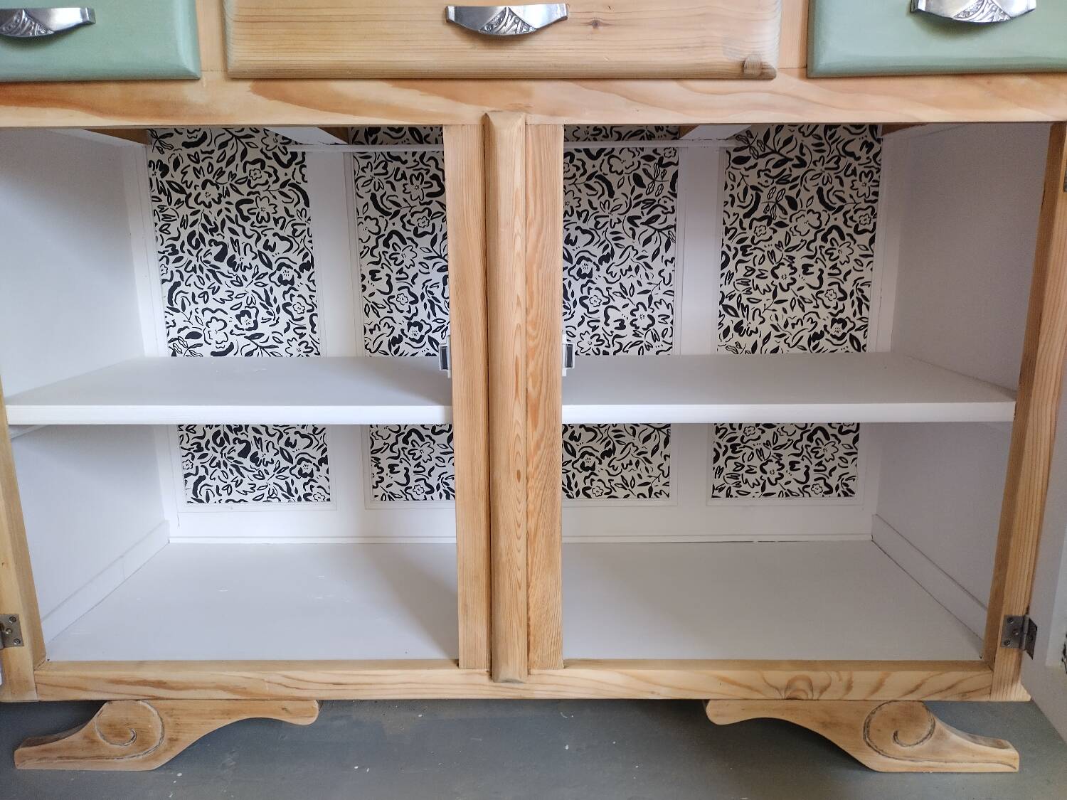 Mado style sideboard