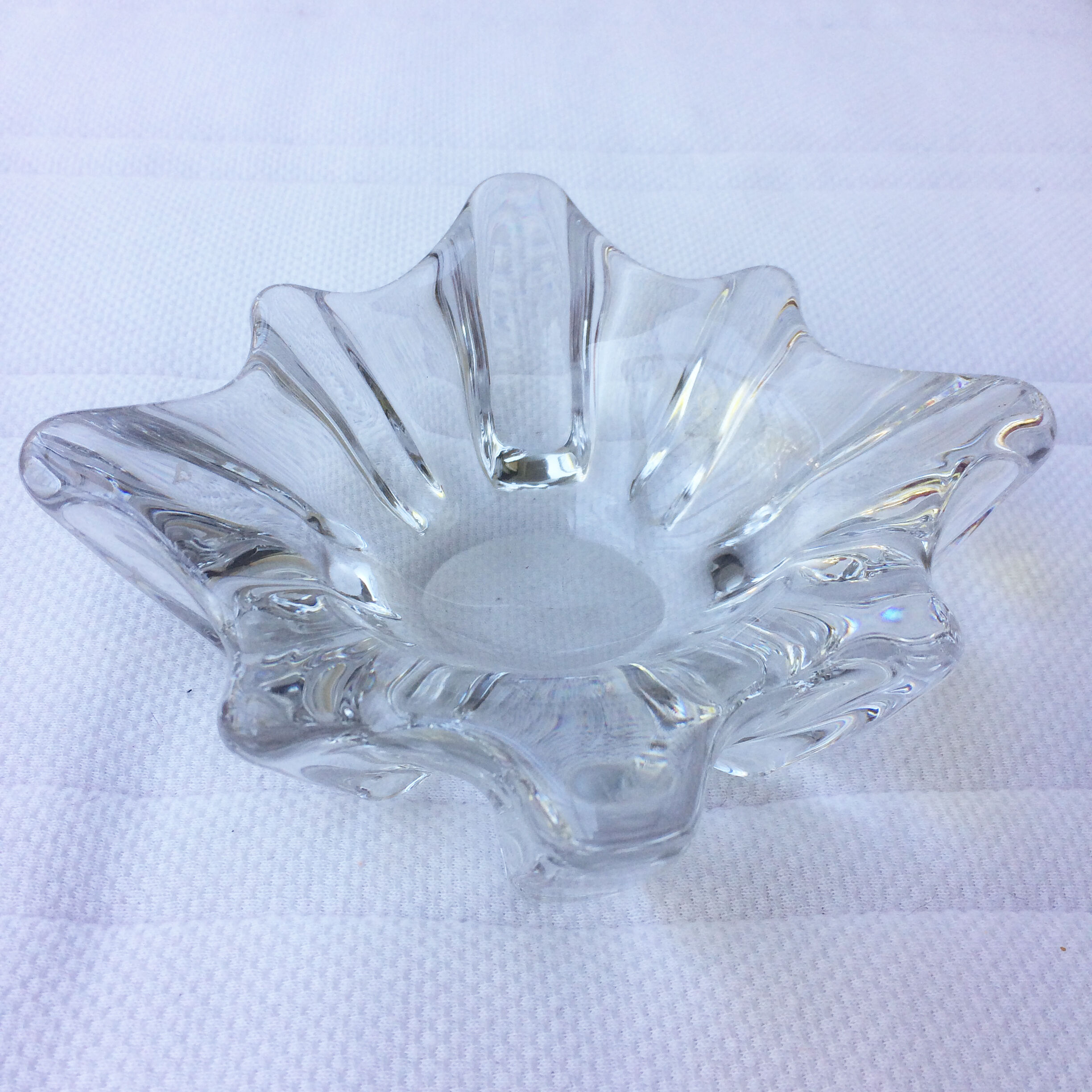 Empty glass pocket
