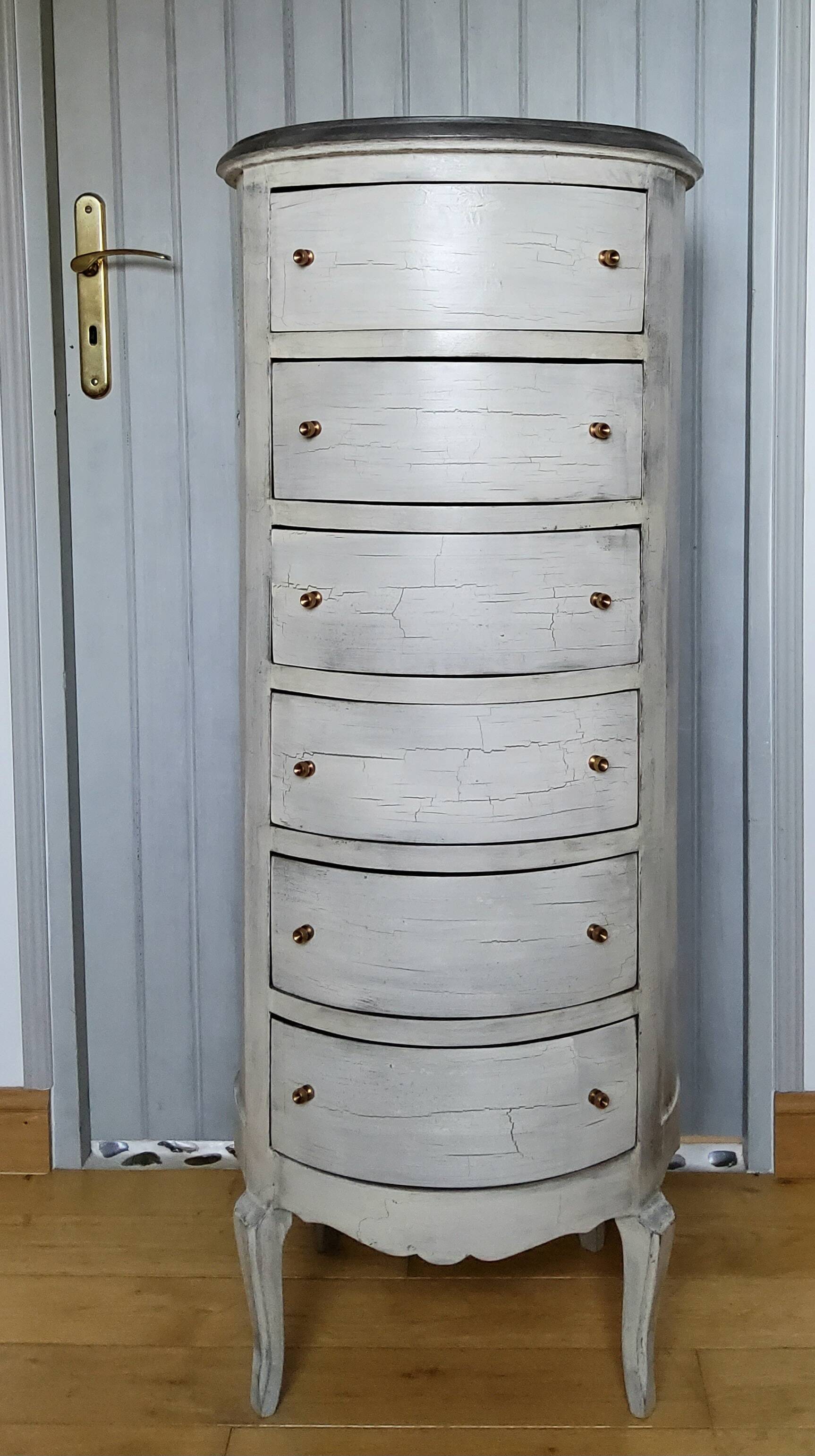 Weekly planner, cylindrical chest of drawers