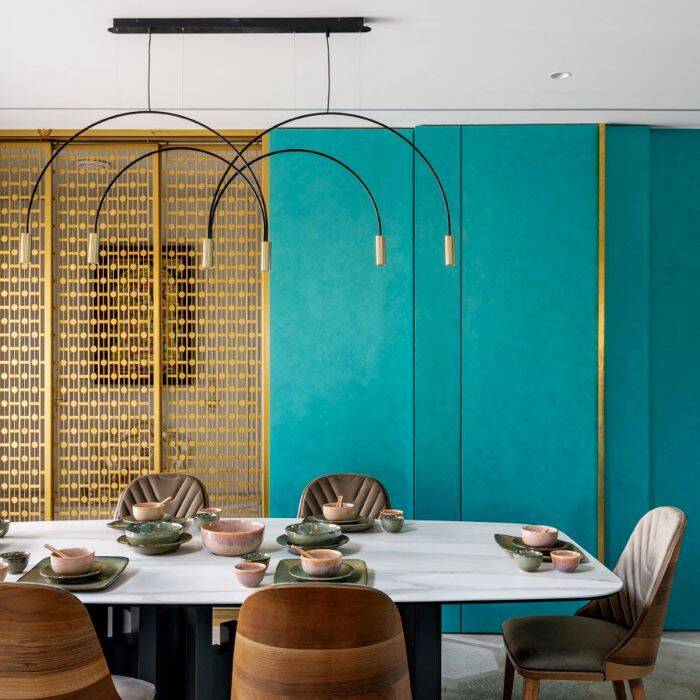 Pendant lamp with metal body and integrated dimmable LED