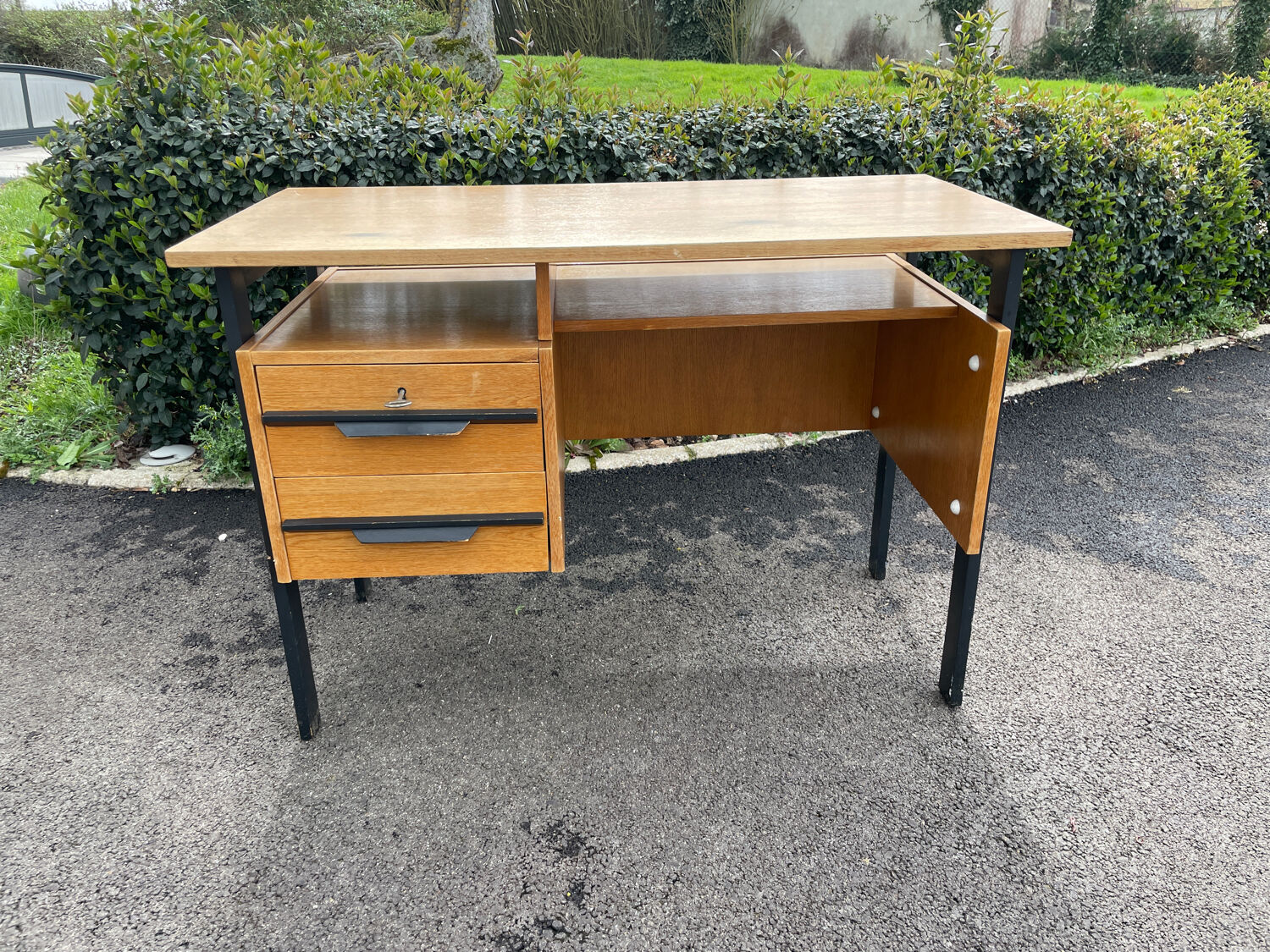 Vintage modernist desk 1950-60 wood