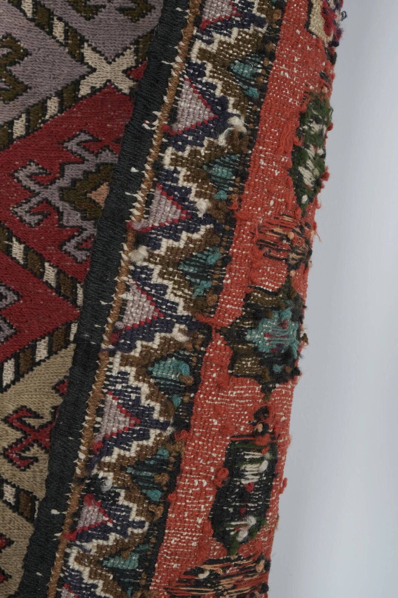Vintage Turkish handmade rug 126x195 cm