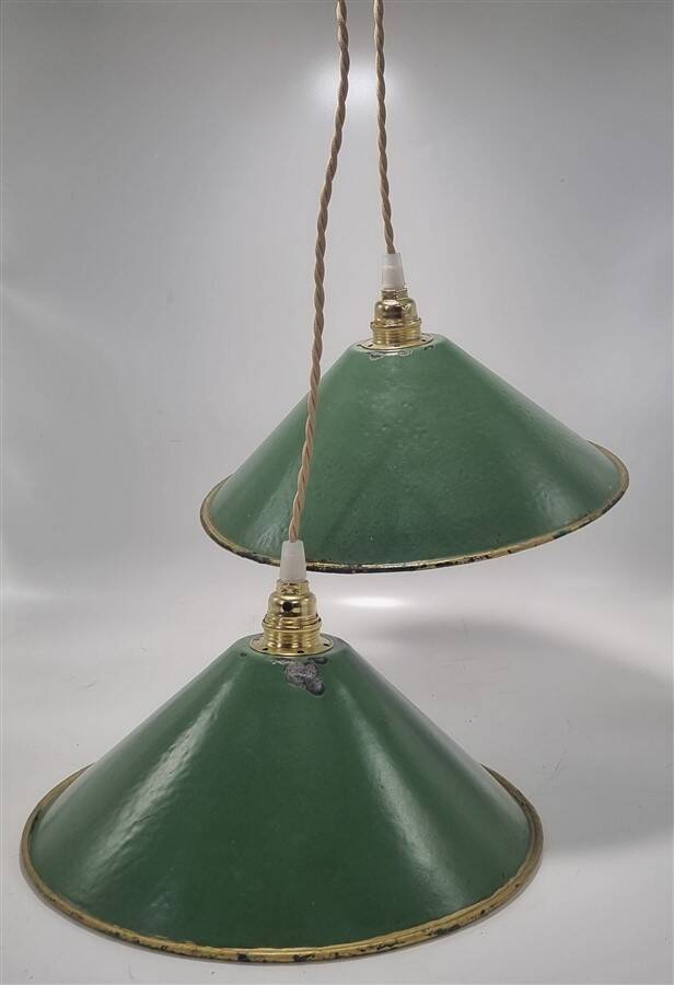 Pair of conical suspensions in green enamelled sheet metal