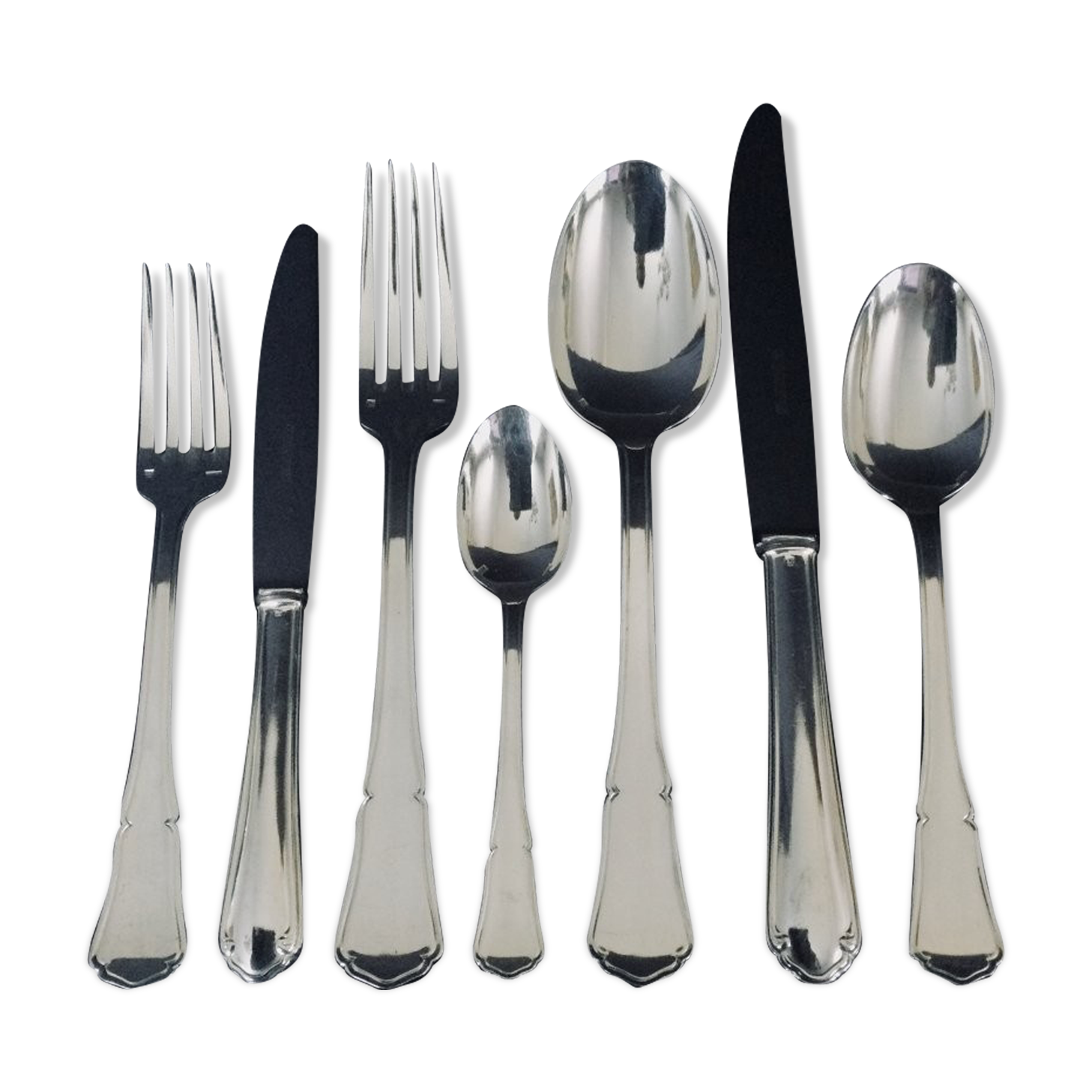 Housewife 84 rooms of the house Apollo model Contours