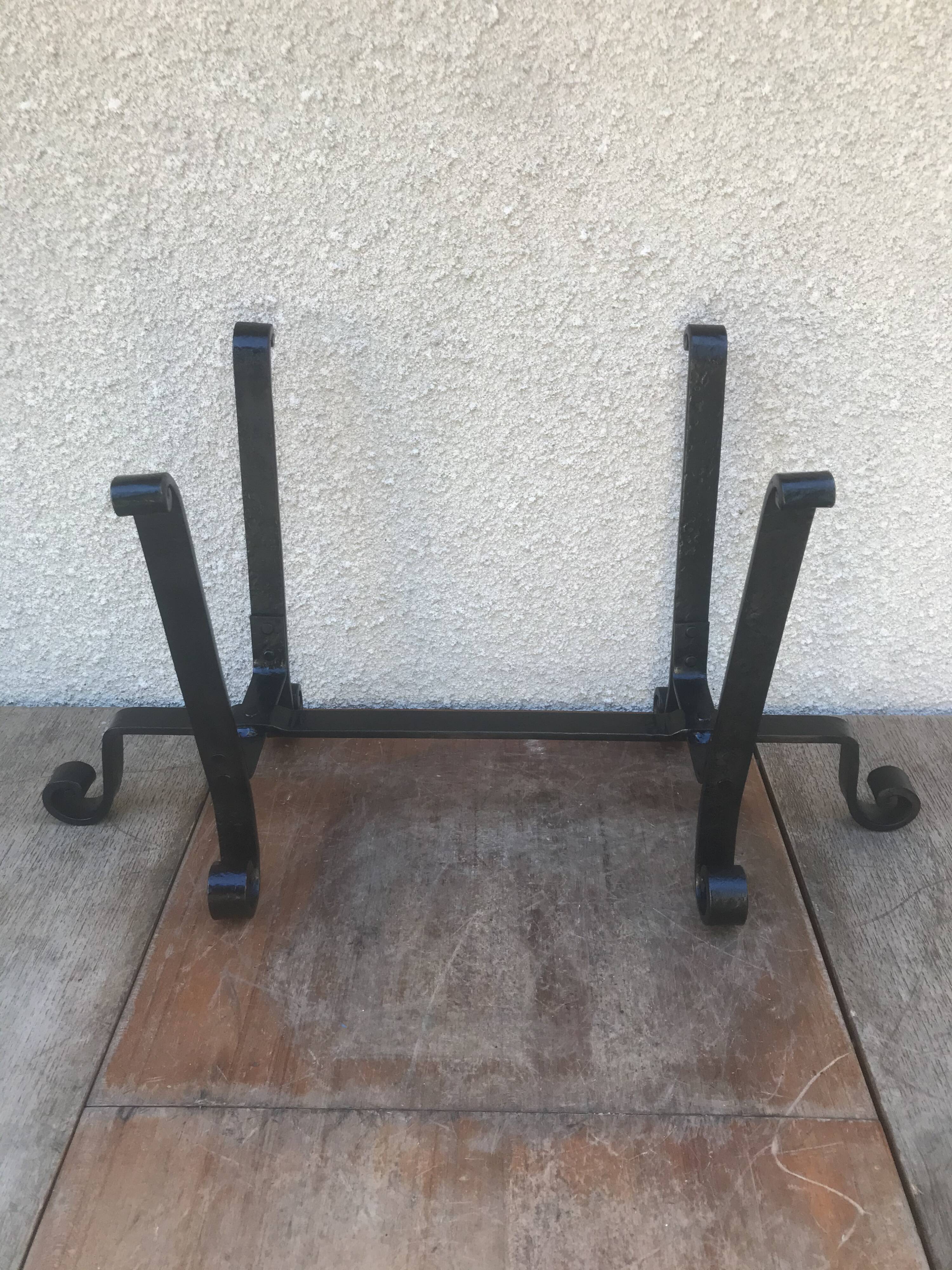 Ancient cast iron log carrier