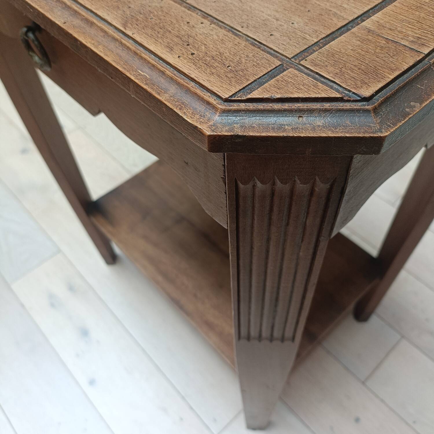 Occasional table, Art Deco pedestal table
