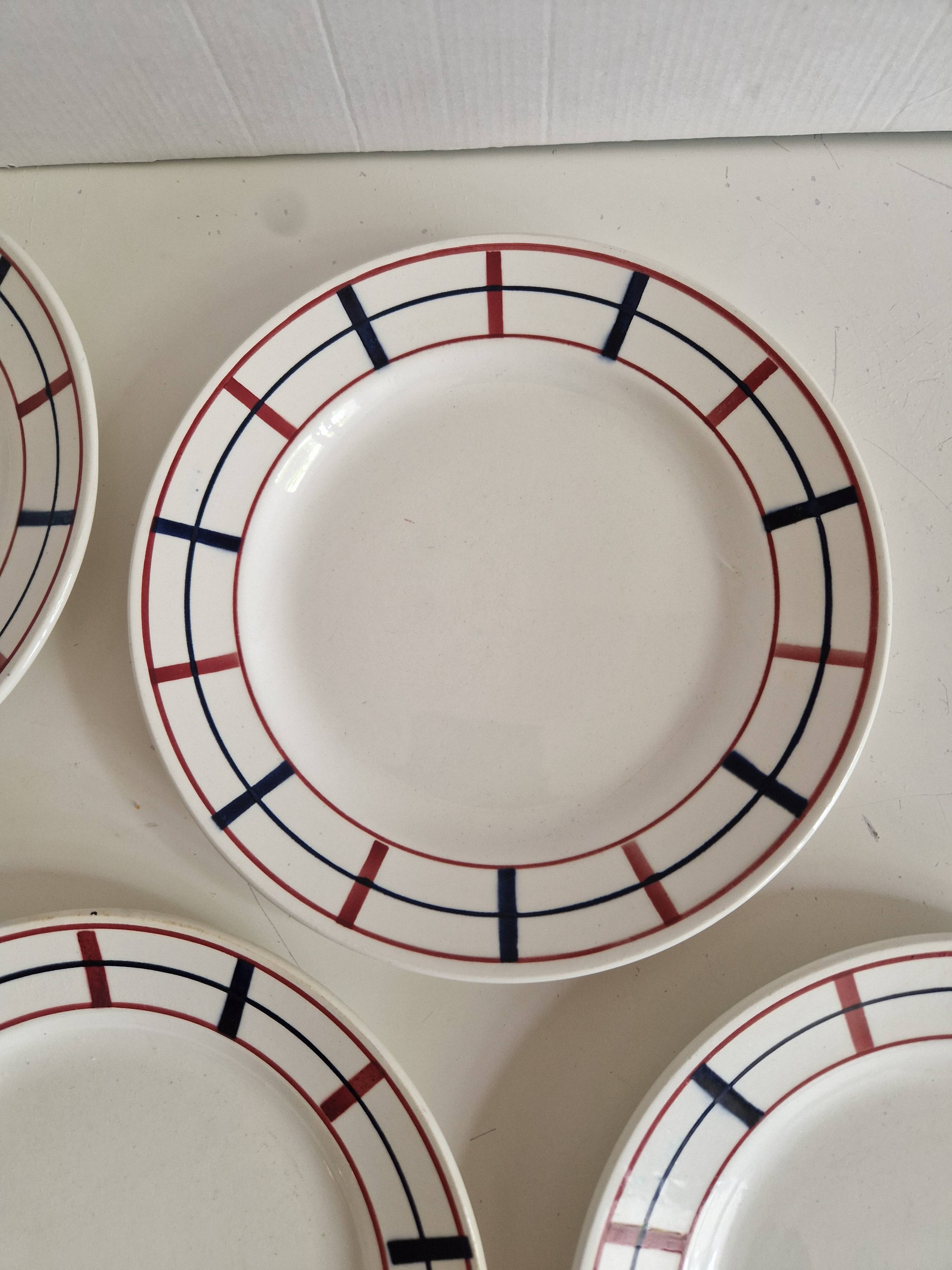 Set of 7 Saint Amandinoise Dessert Plates