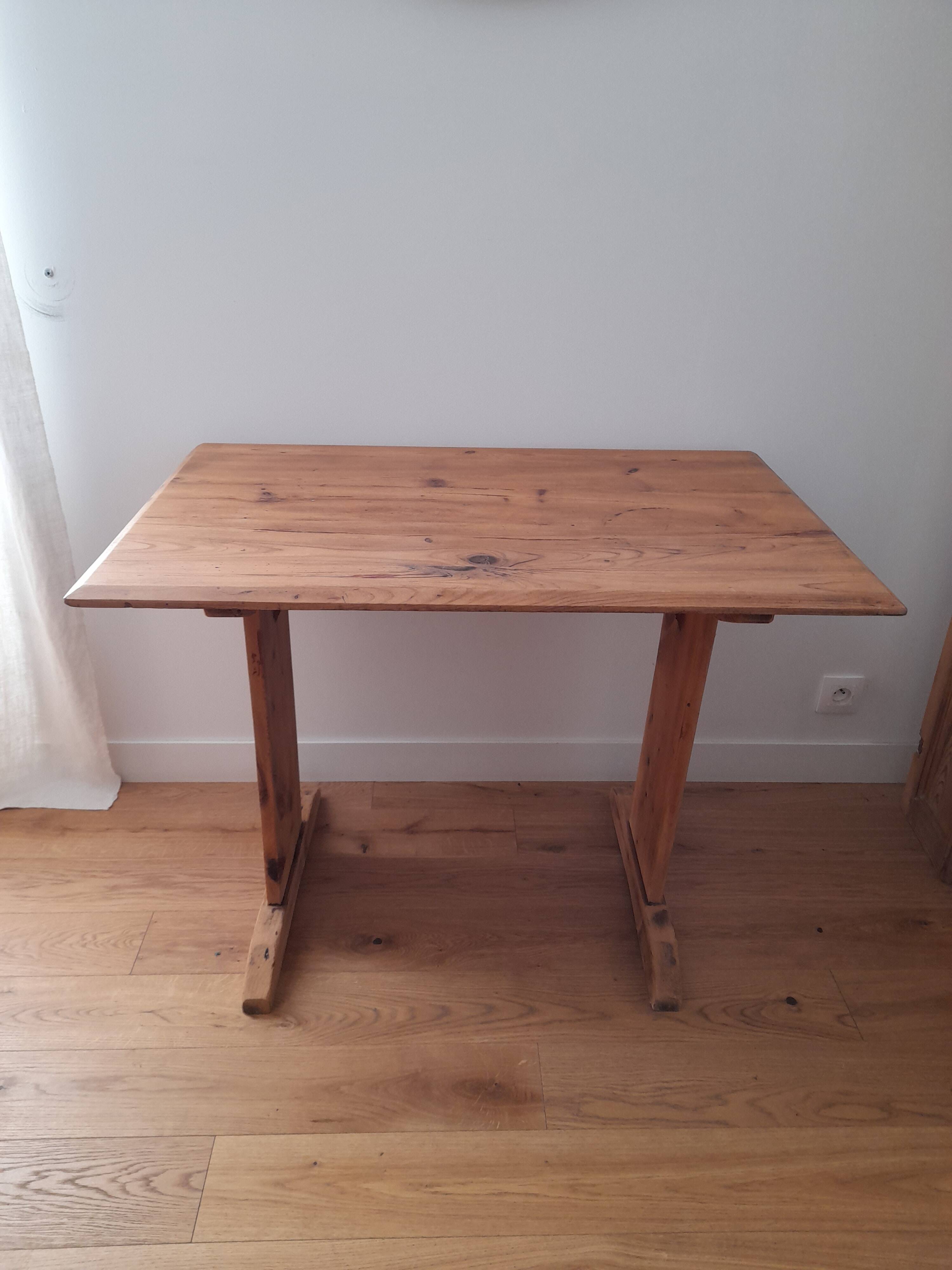 Bistro table